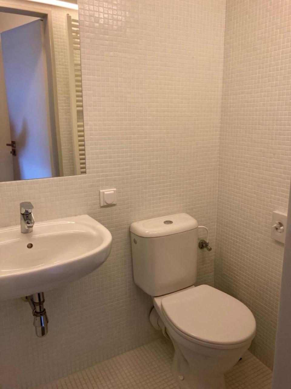 Single Room with Private Bathroom photo 3