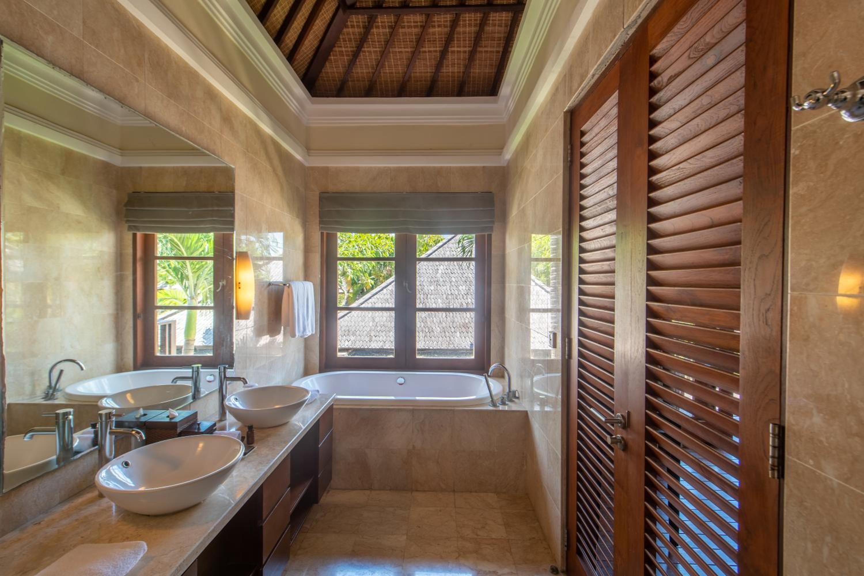 Two-Bedroom Garden View Pool Villa photo 2