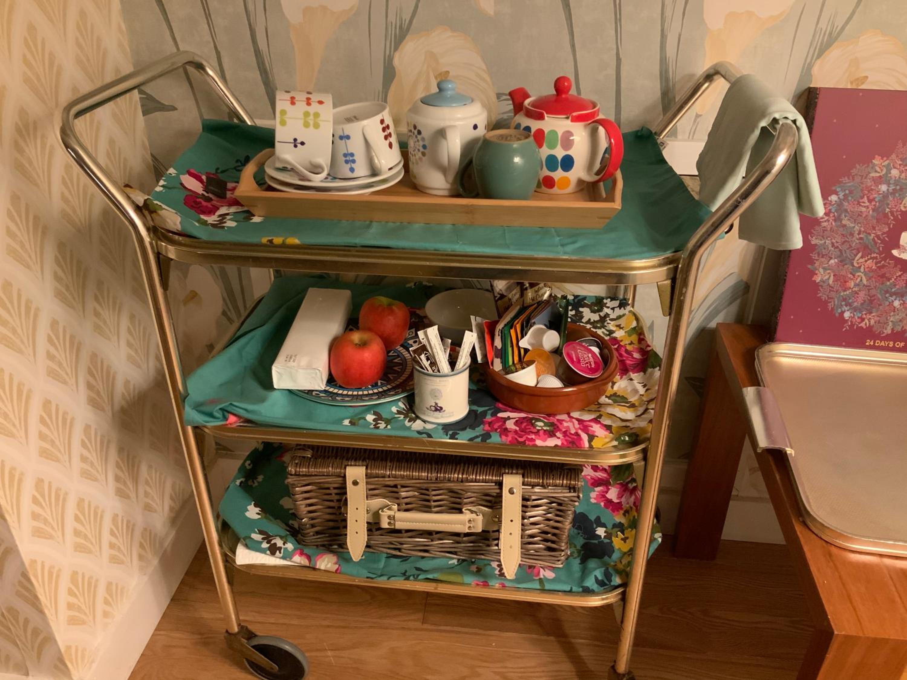 Deluxe Queen Suite - Photo 8