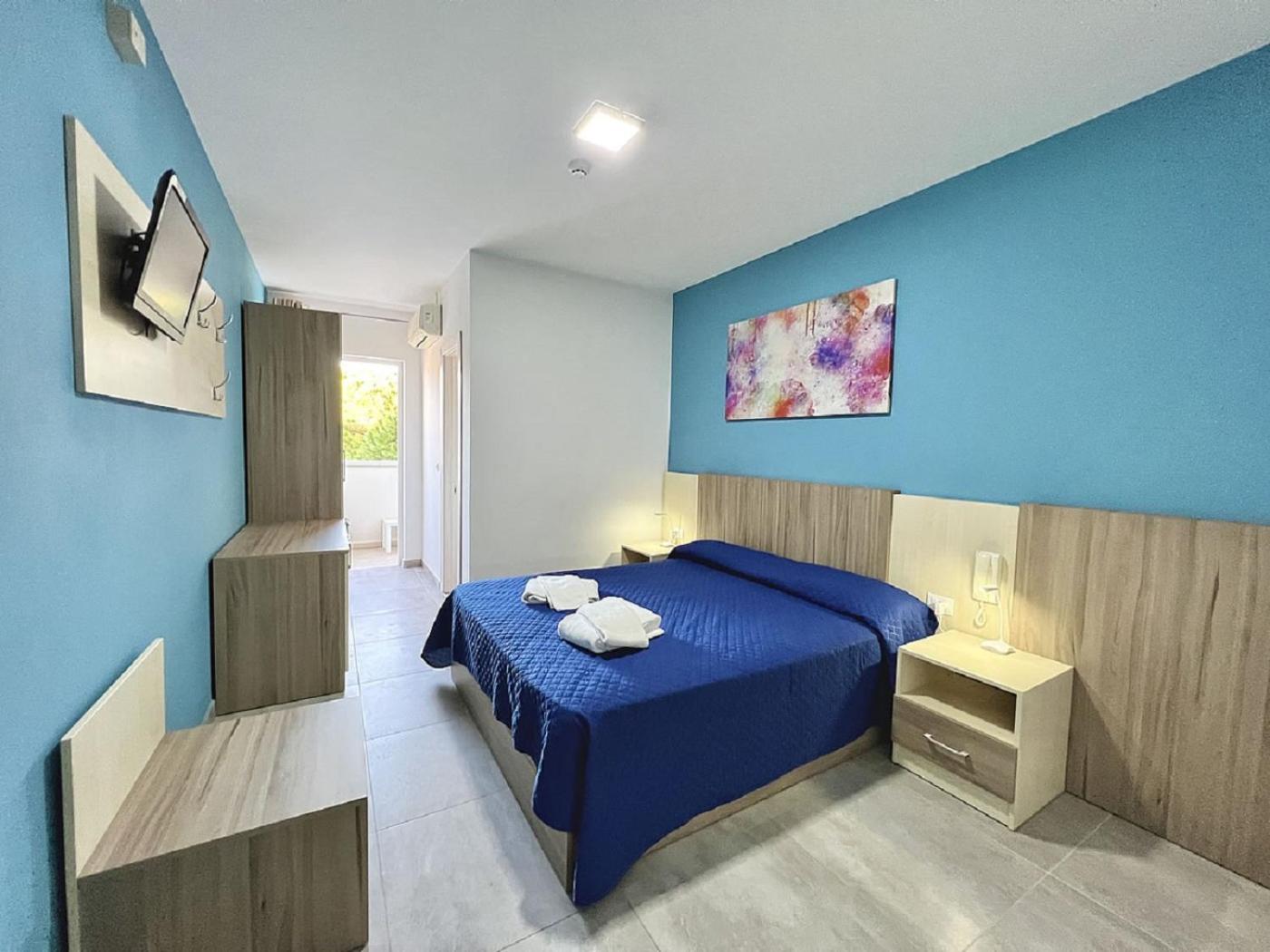Economy Double or Twin Room photo 1