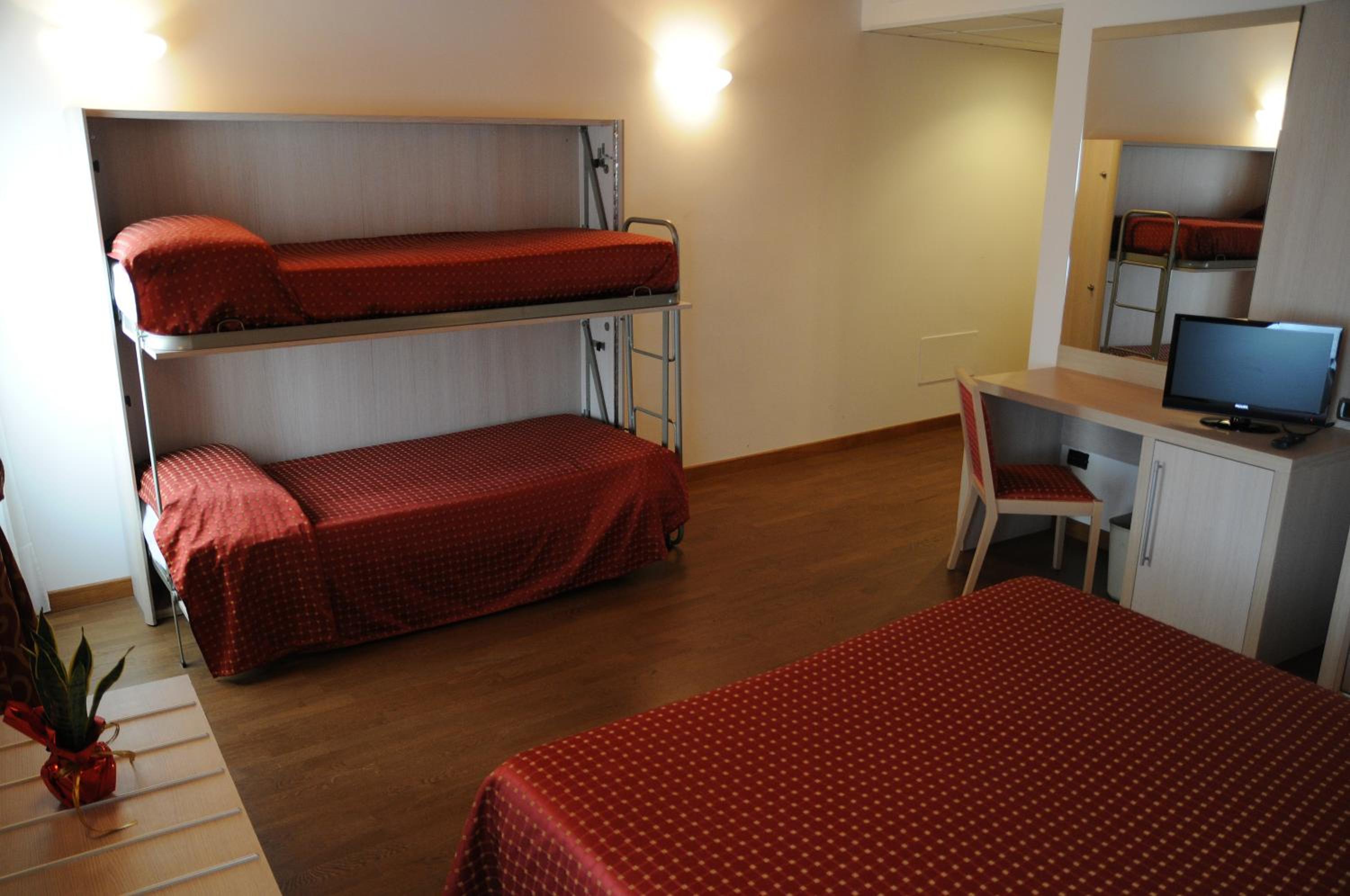 Quadruple Room photo 3
