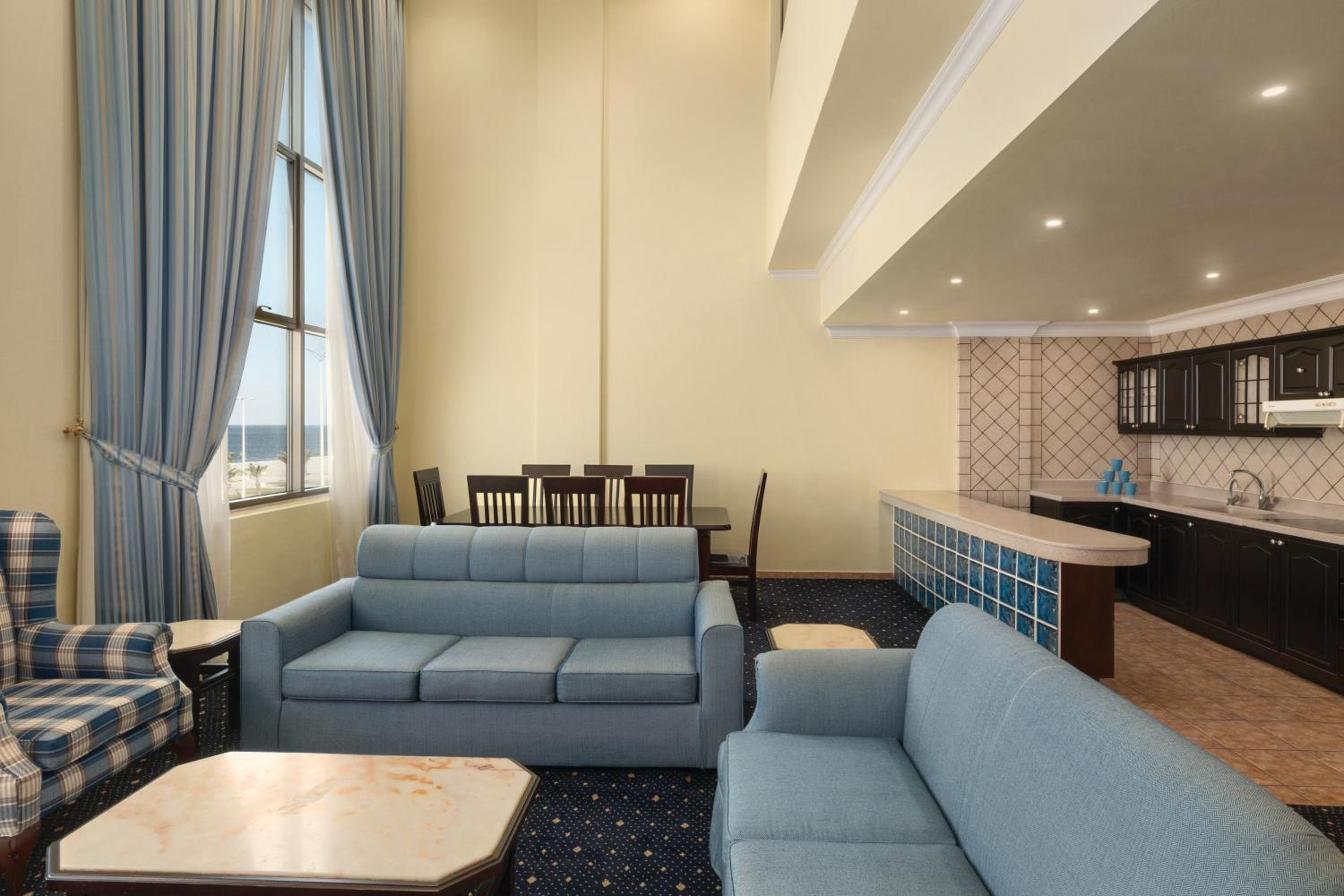 Duplex Room with One King and Two Twin Beds - Sea View/Non-Smoking - Photo 11