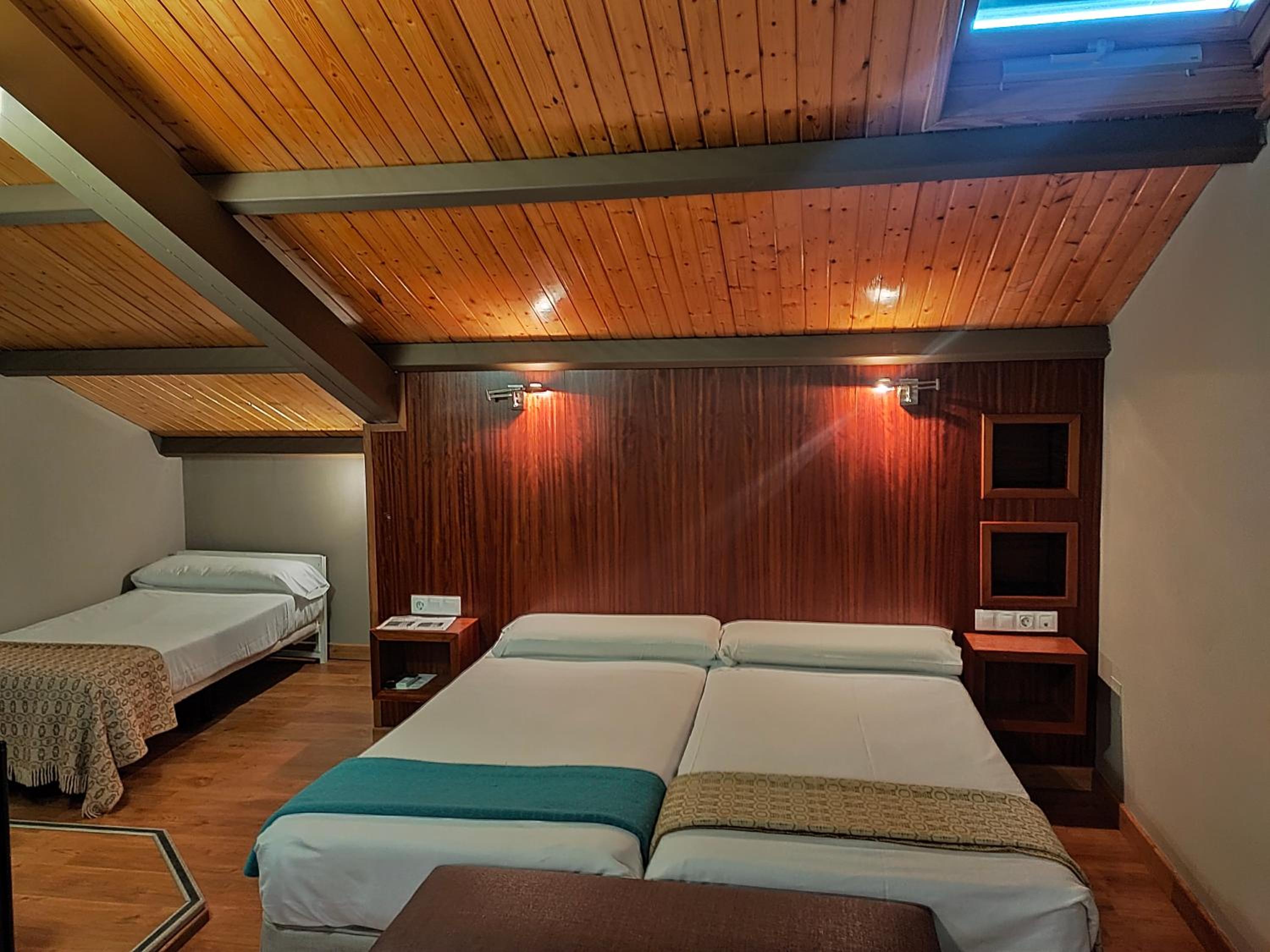 Triple Room - Main Building - Photo 1