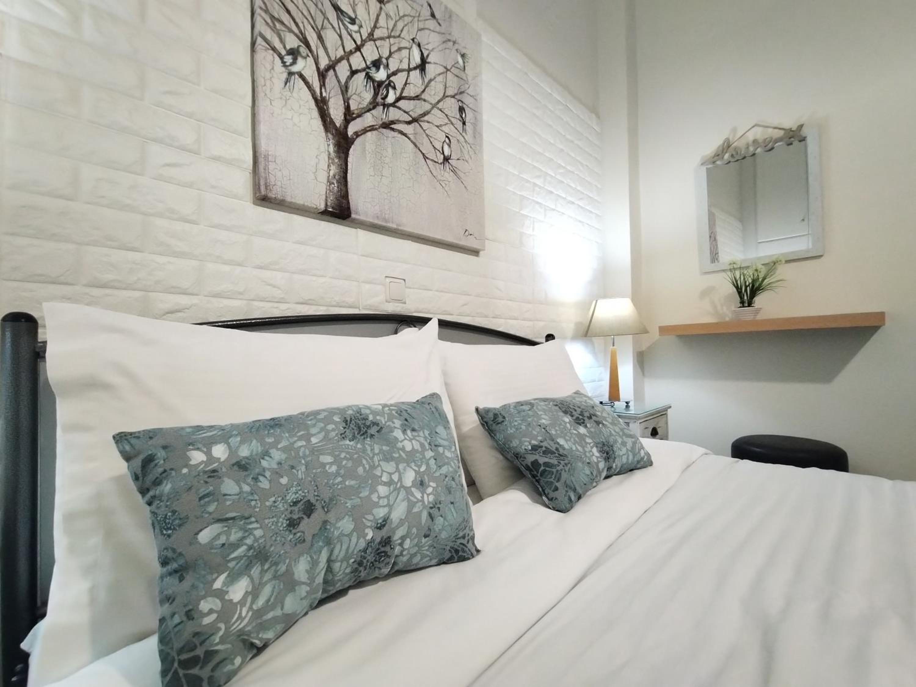 Three-Bedroom Apartment - Photo 18