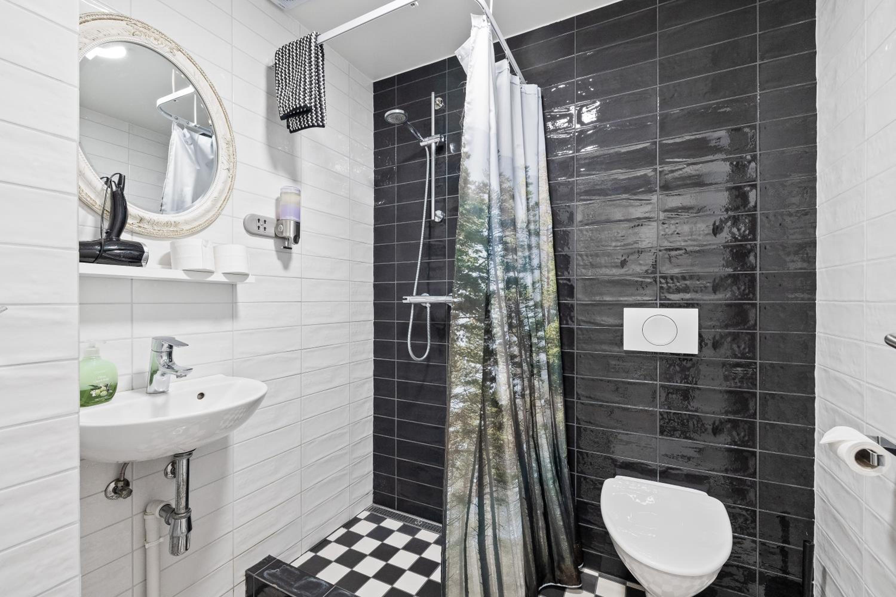 Triple Room with Private Bathroom photo 2