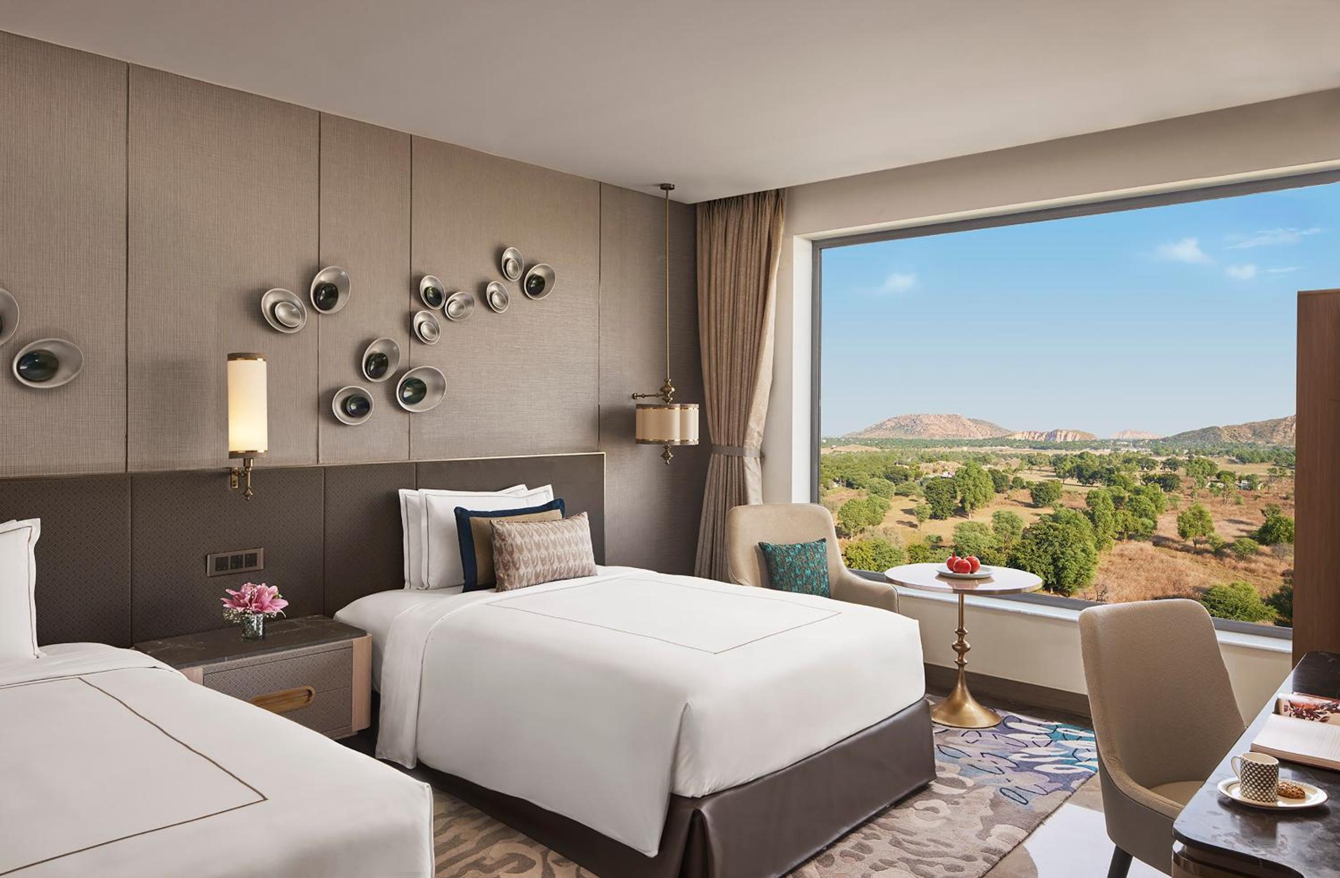 Deluxe Room Twin Bed - Photo 1