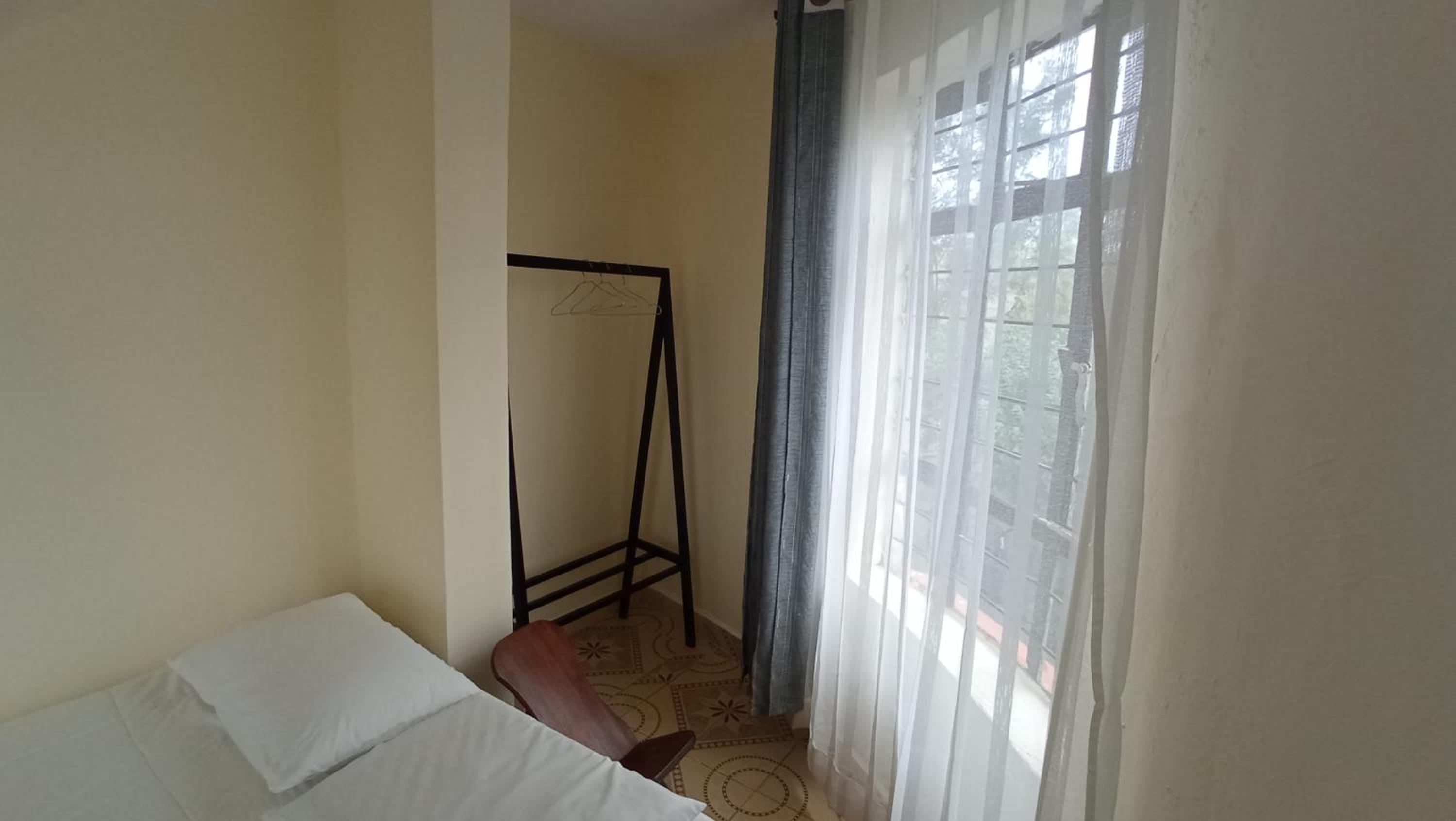 Budget Double Room photo 2