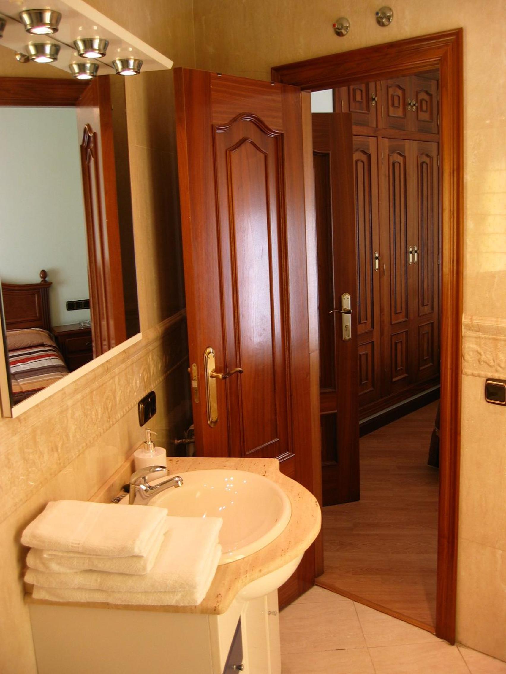 Double Room - Photo 38