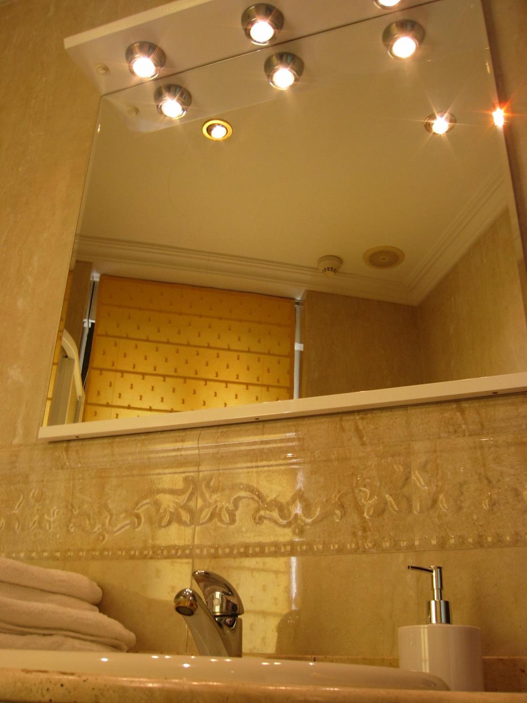 Double Room - Photo 9