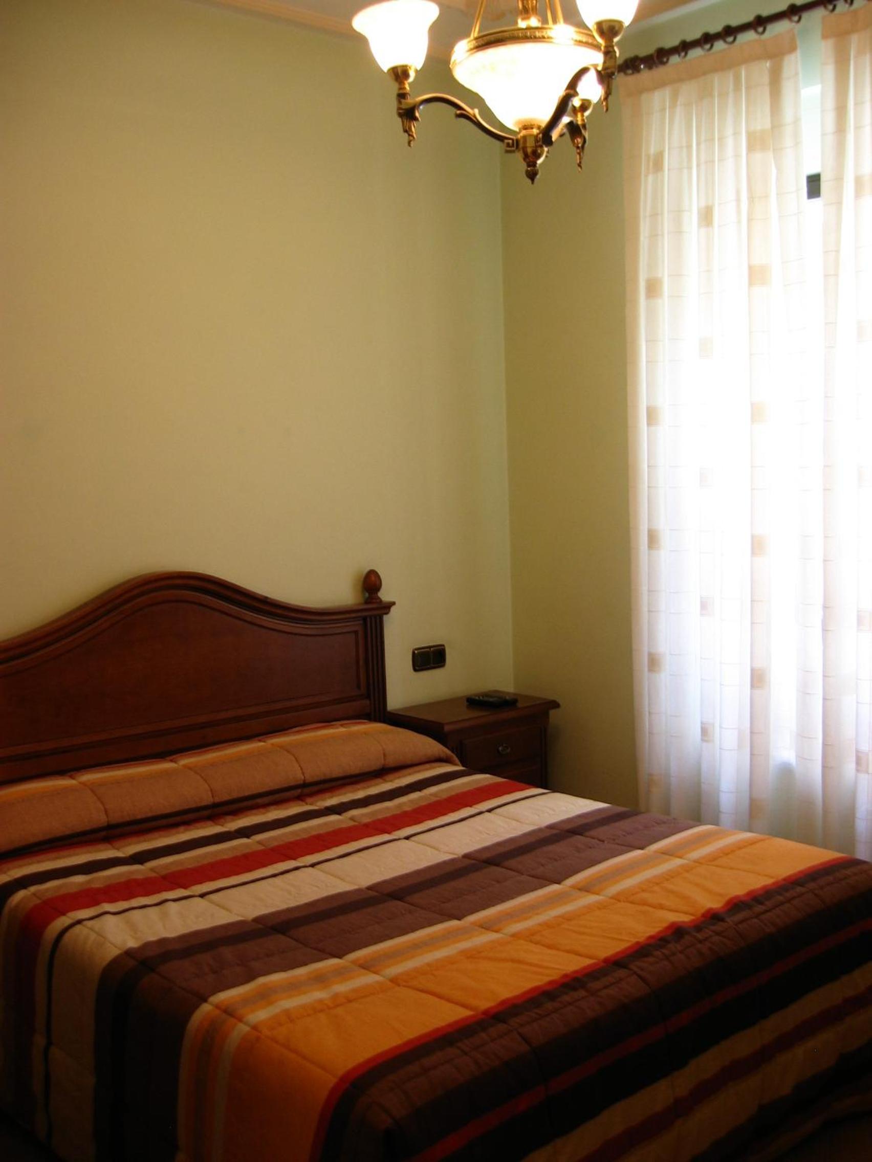 Double Room - Photo 36
