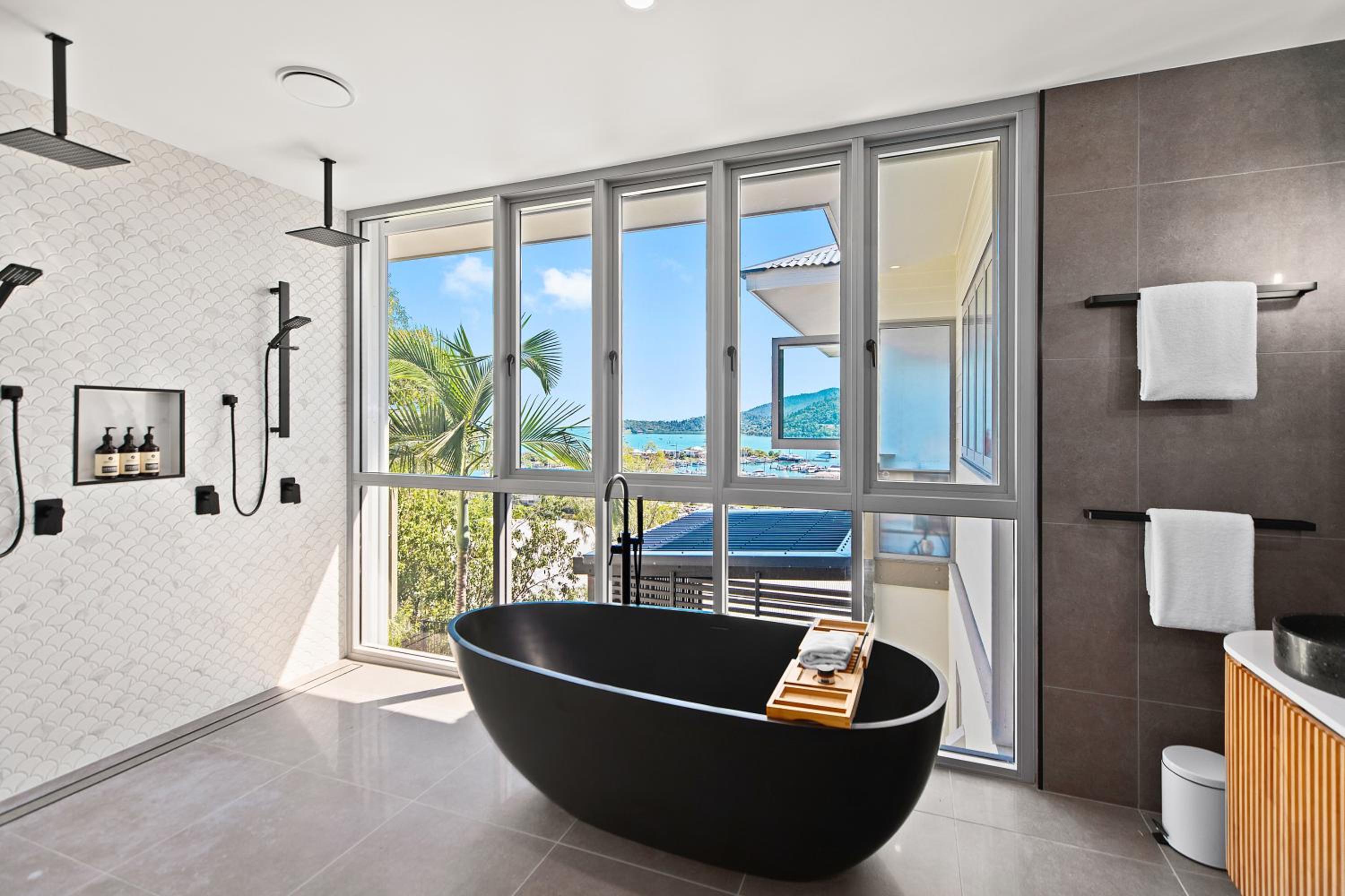 Three-Bedroom Villa photo 3