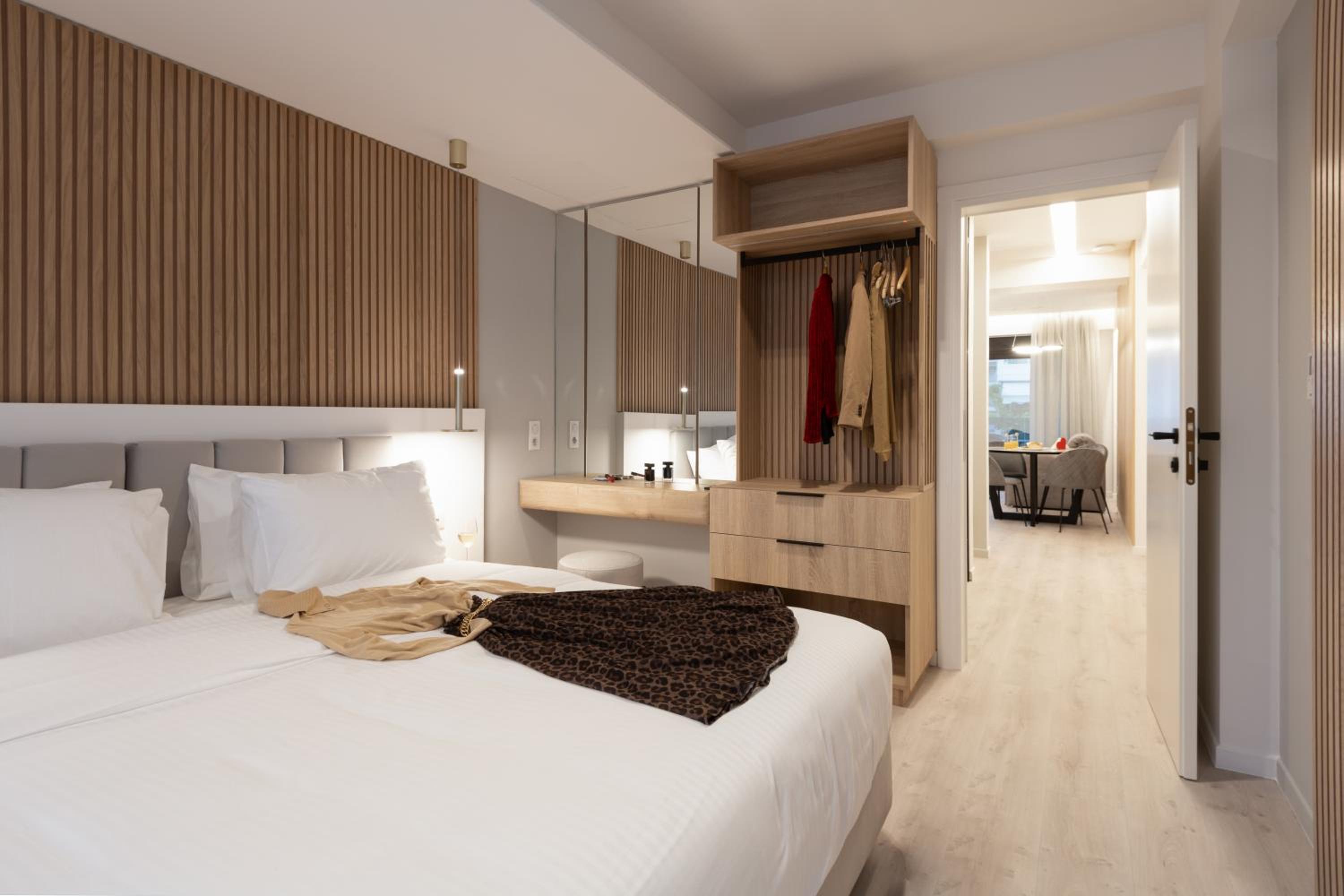 EASY Suite photo 1