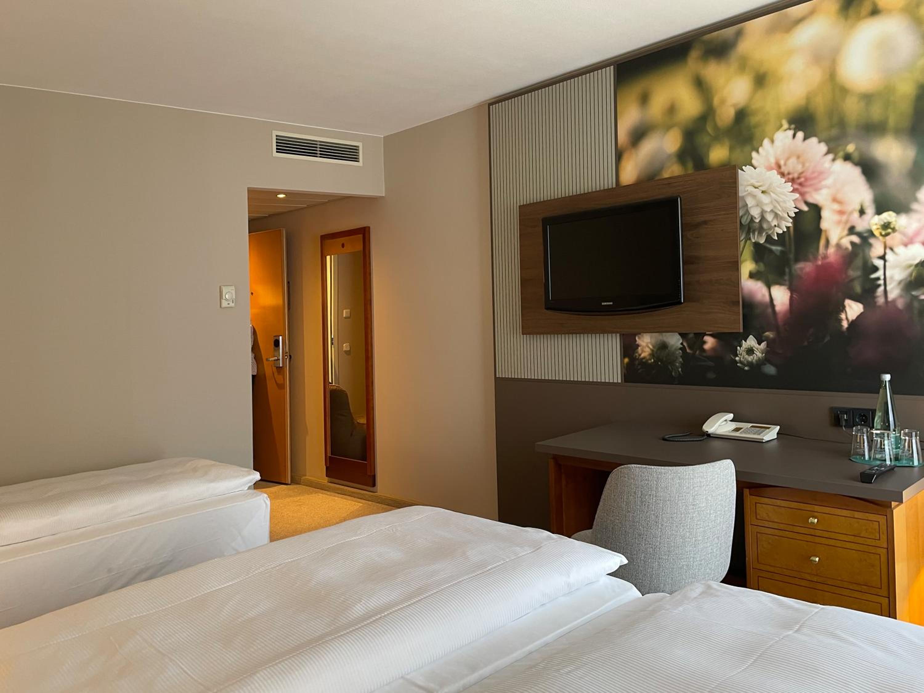 Standard Double Room For Up to Three Guests - Photo 5
