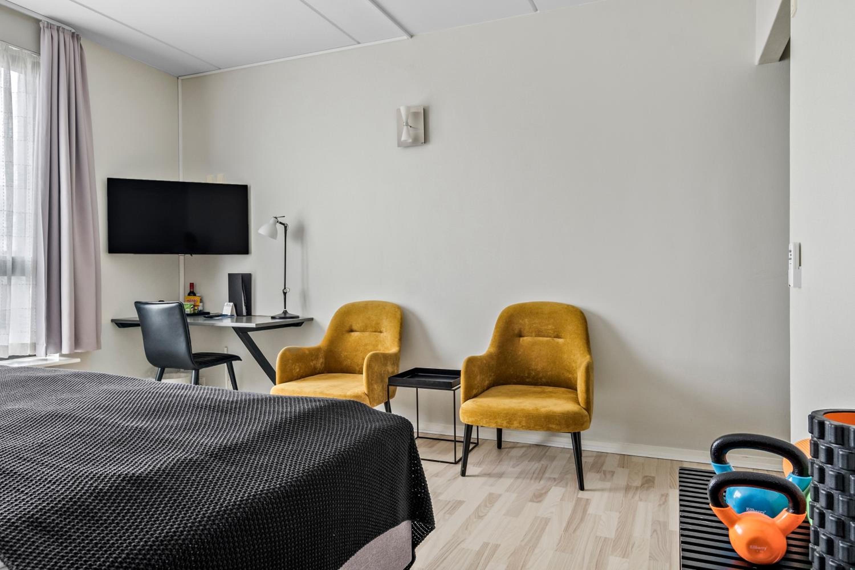 Business King Room - Photo 7