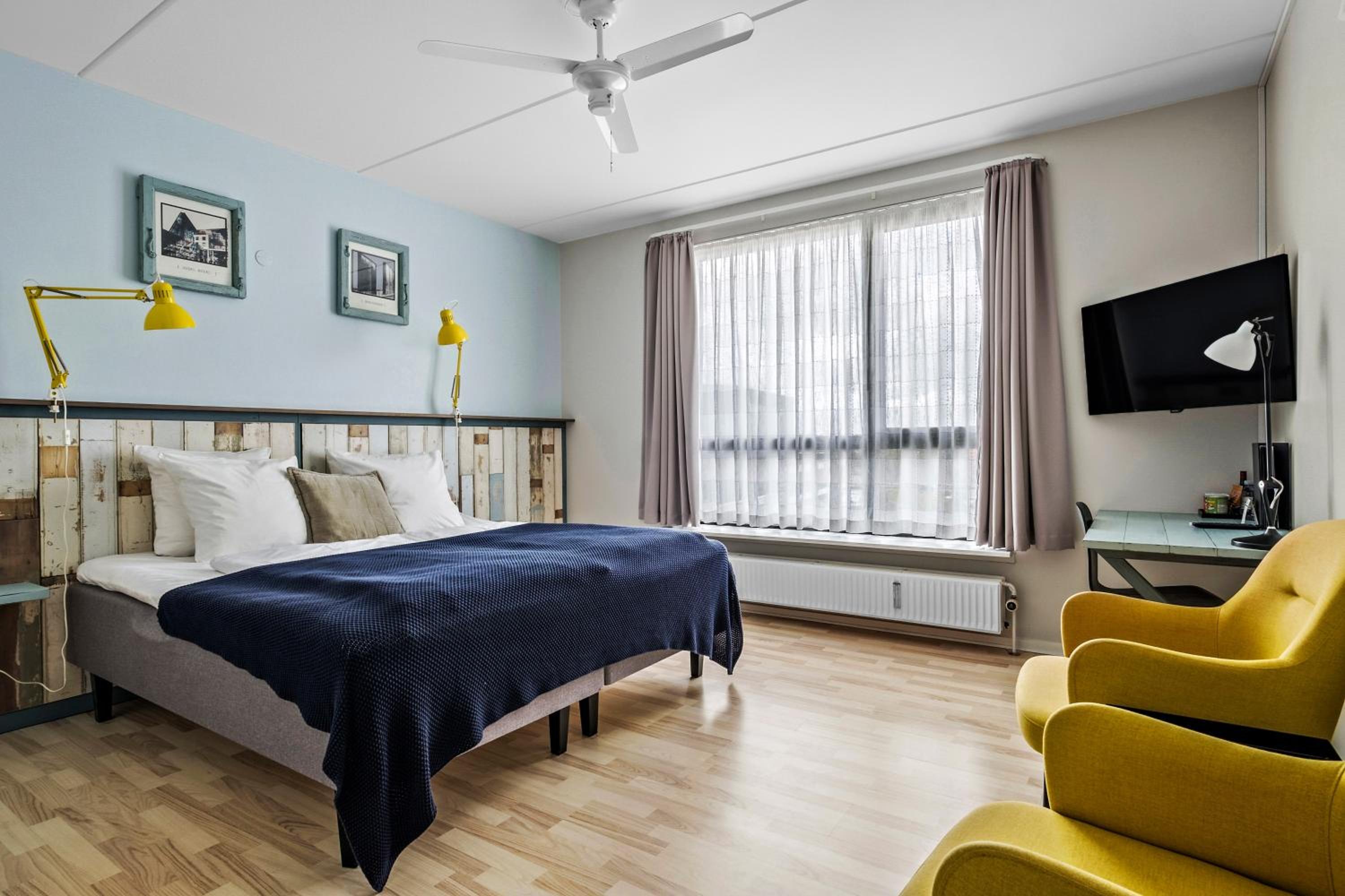 Business King Room - Photo 6