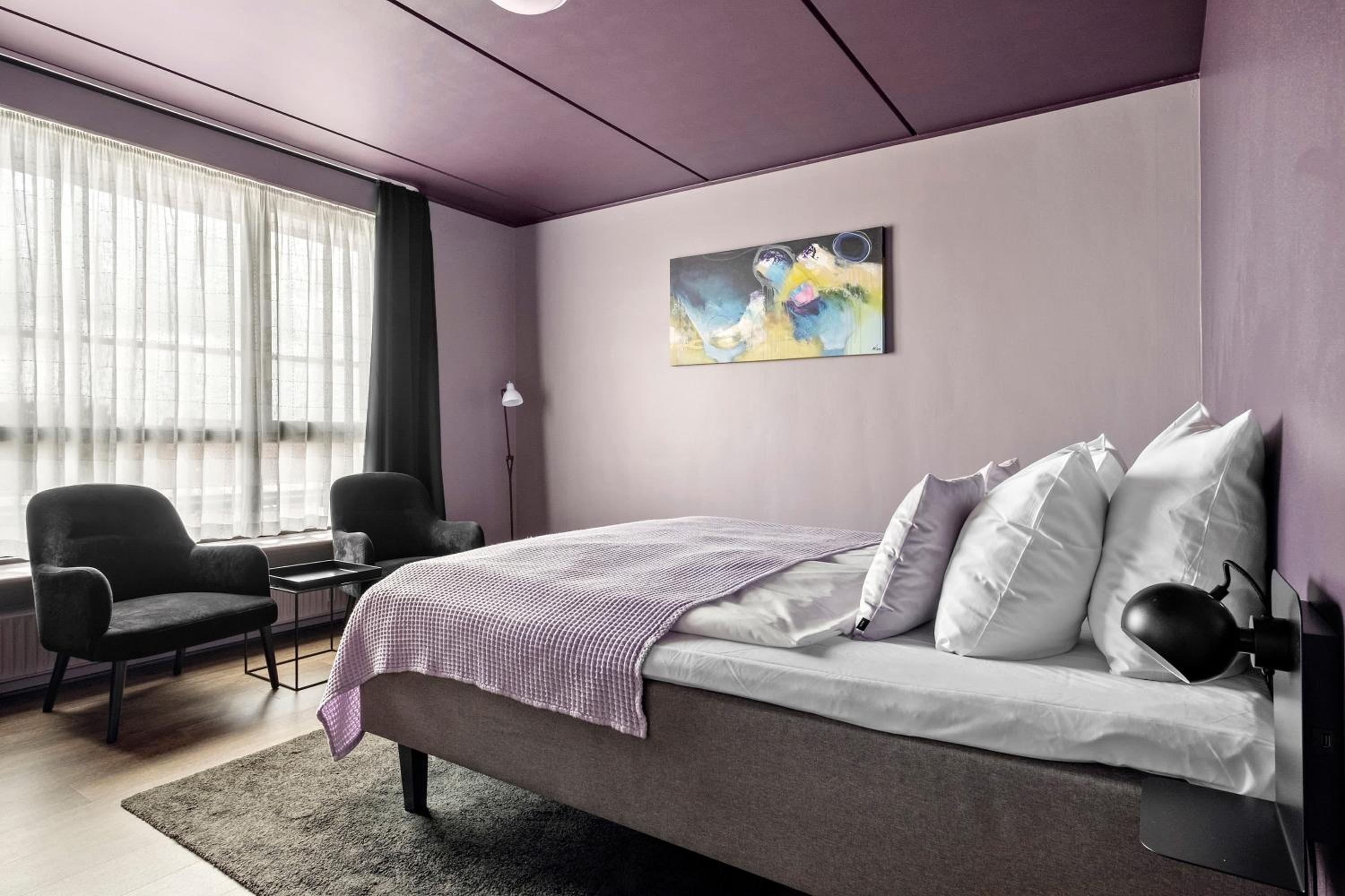 Queen Room - Photo 13