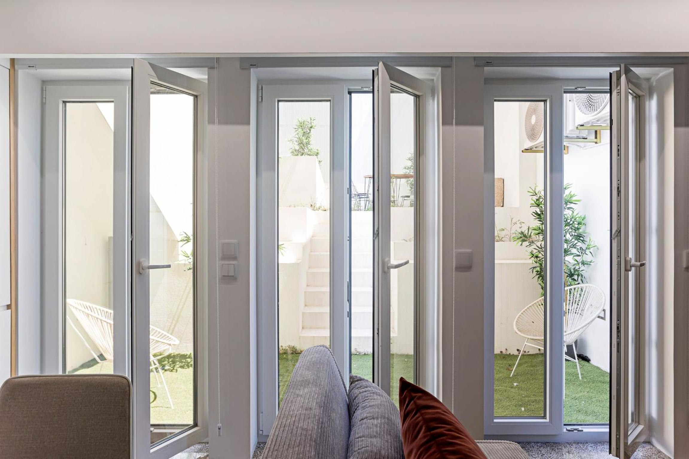 Studio with Terrace - Photo 9