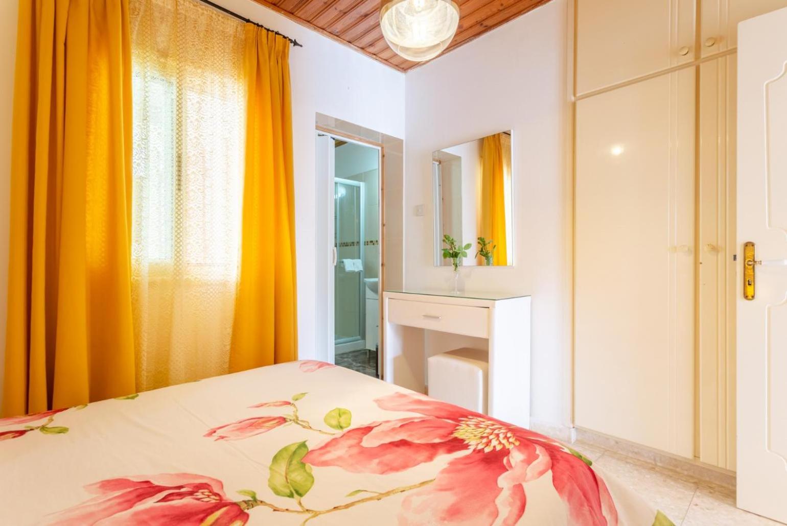Villa photo 2