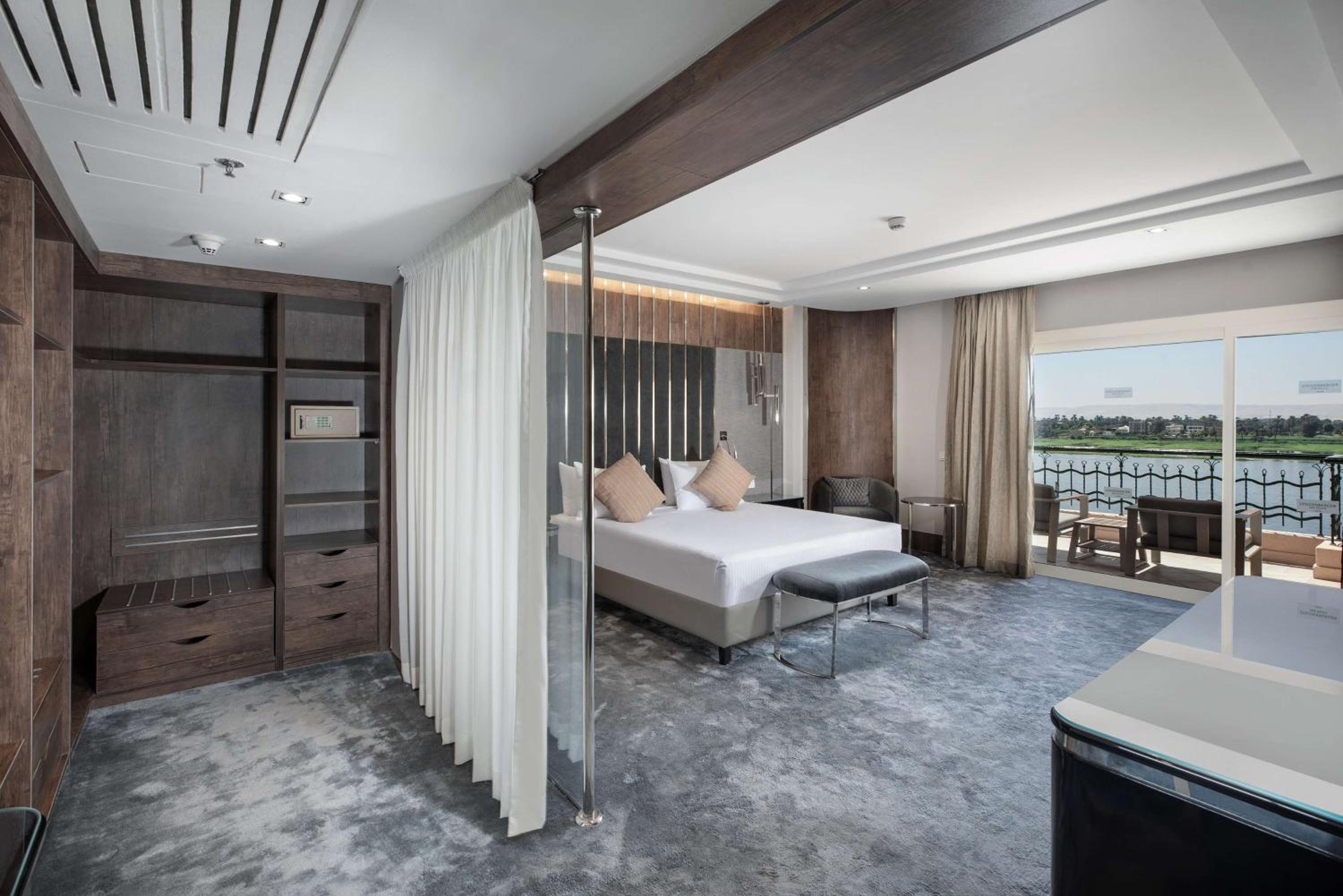 Presidential Suite photo 3