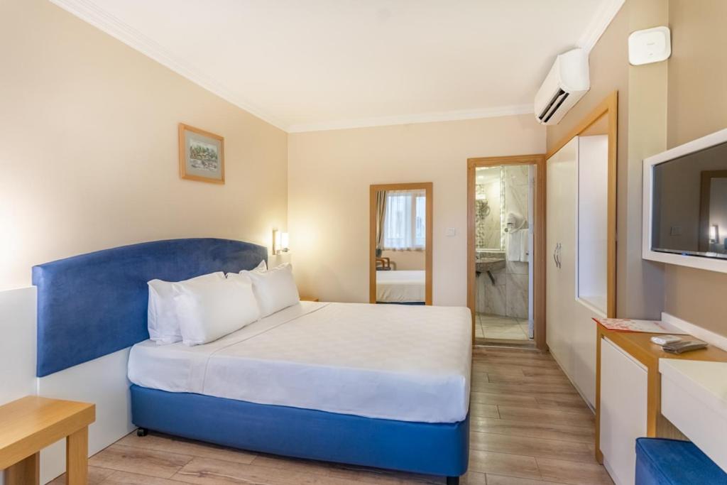 Wirtschafts-Doppel- oder Zweibettzimmer