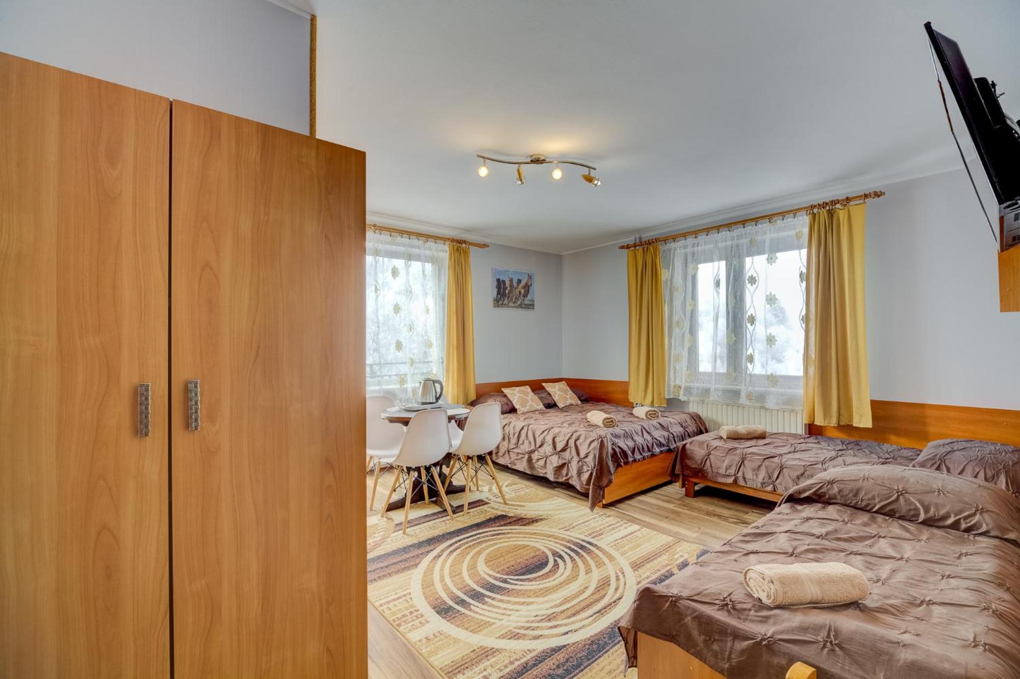 Quadruple Room with Balcony photo 3