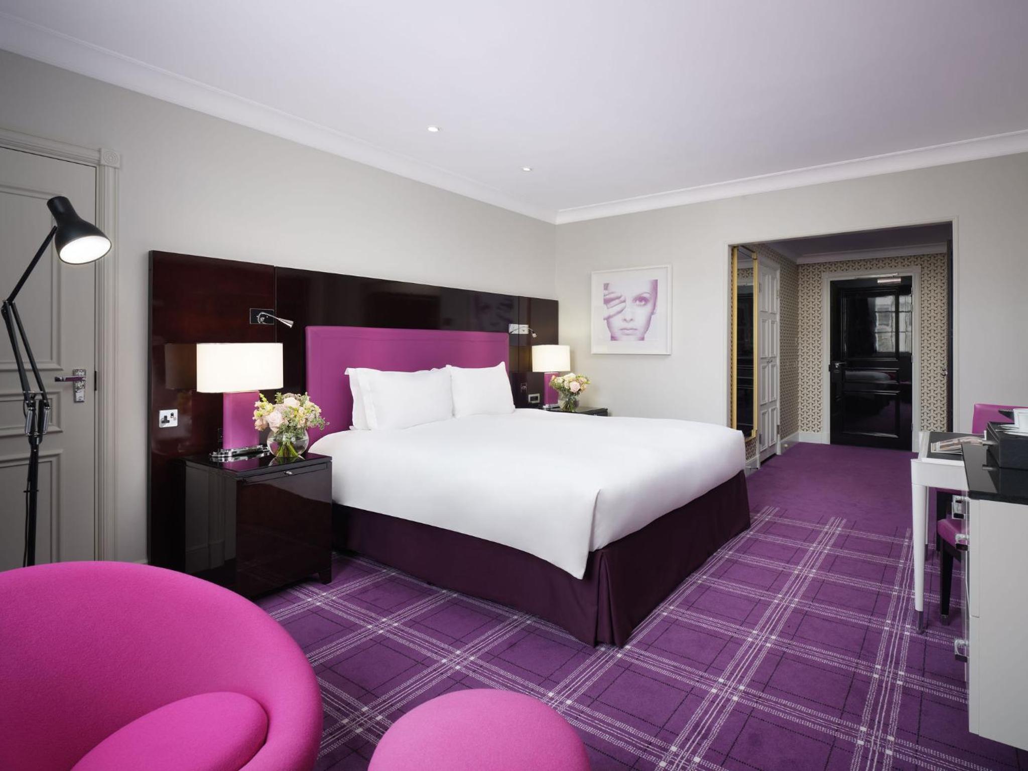 Premium Luxury King Room with Waterloo Place or Pall Mall View photo 3