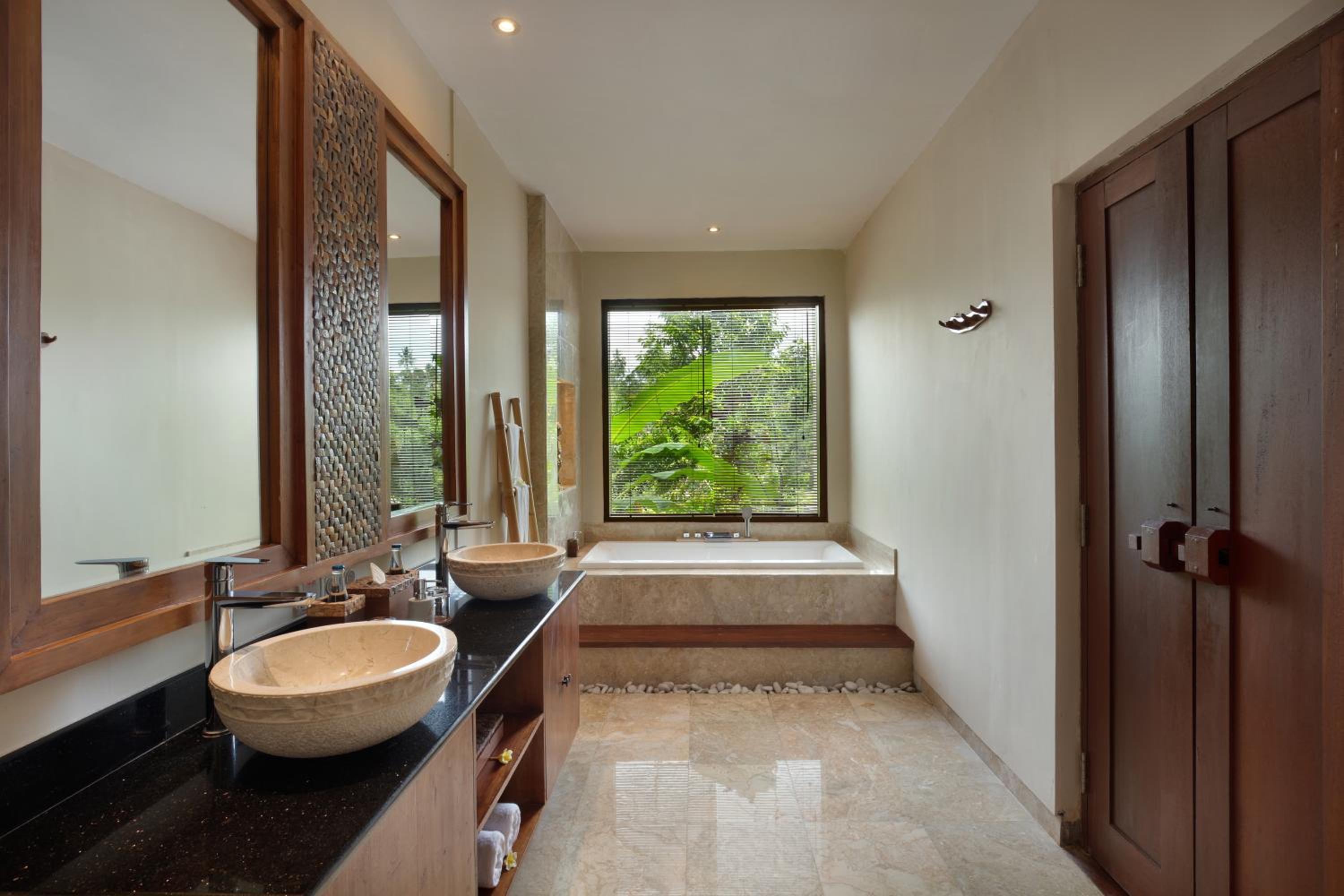 Hot Deal at Deluxe Suite photo 3