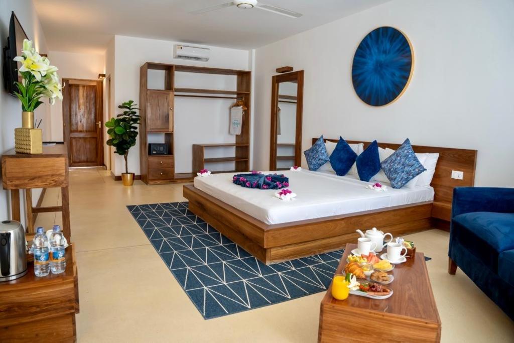 Deluxe Double Room with Balcony and Sea View