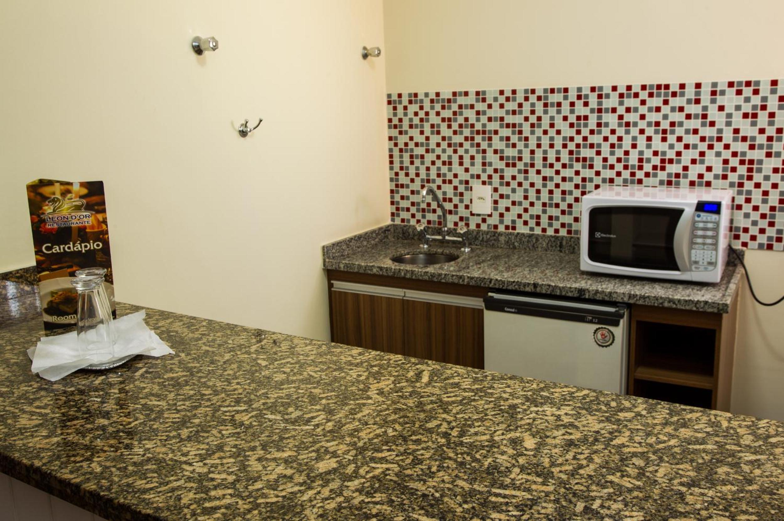 One-Bedroom Suite photo 2