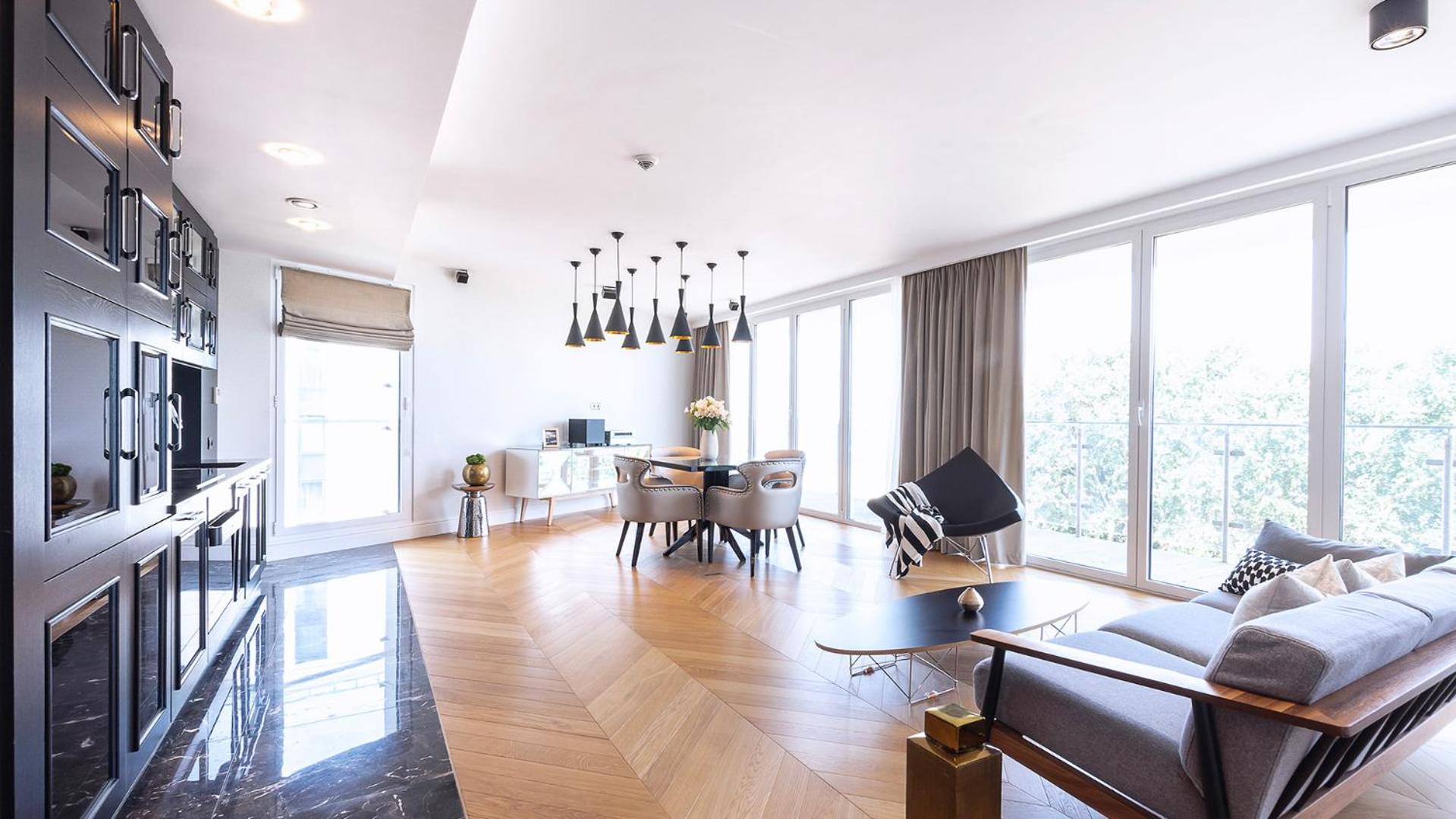 Apartment with Sea View - Photo 10