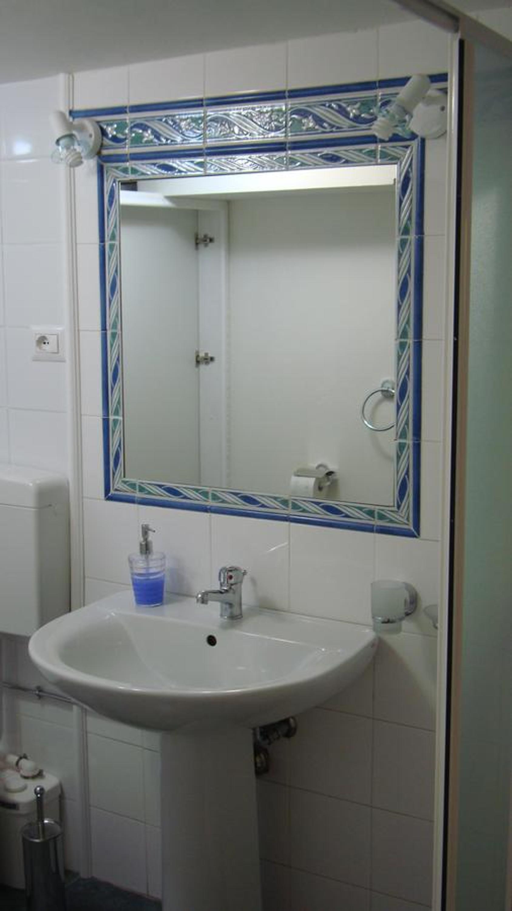 Single Room With Private External Bathroom photo 3