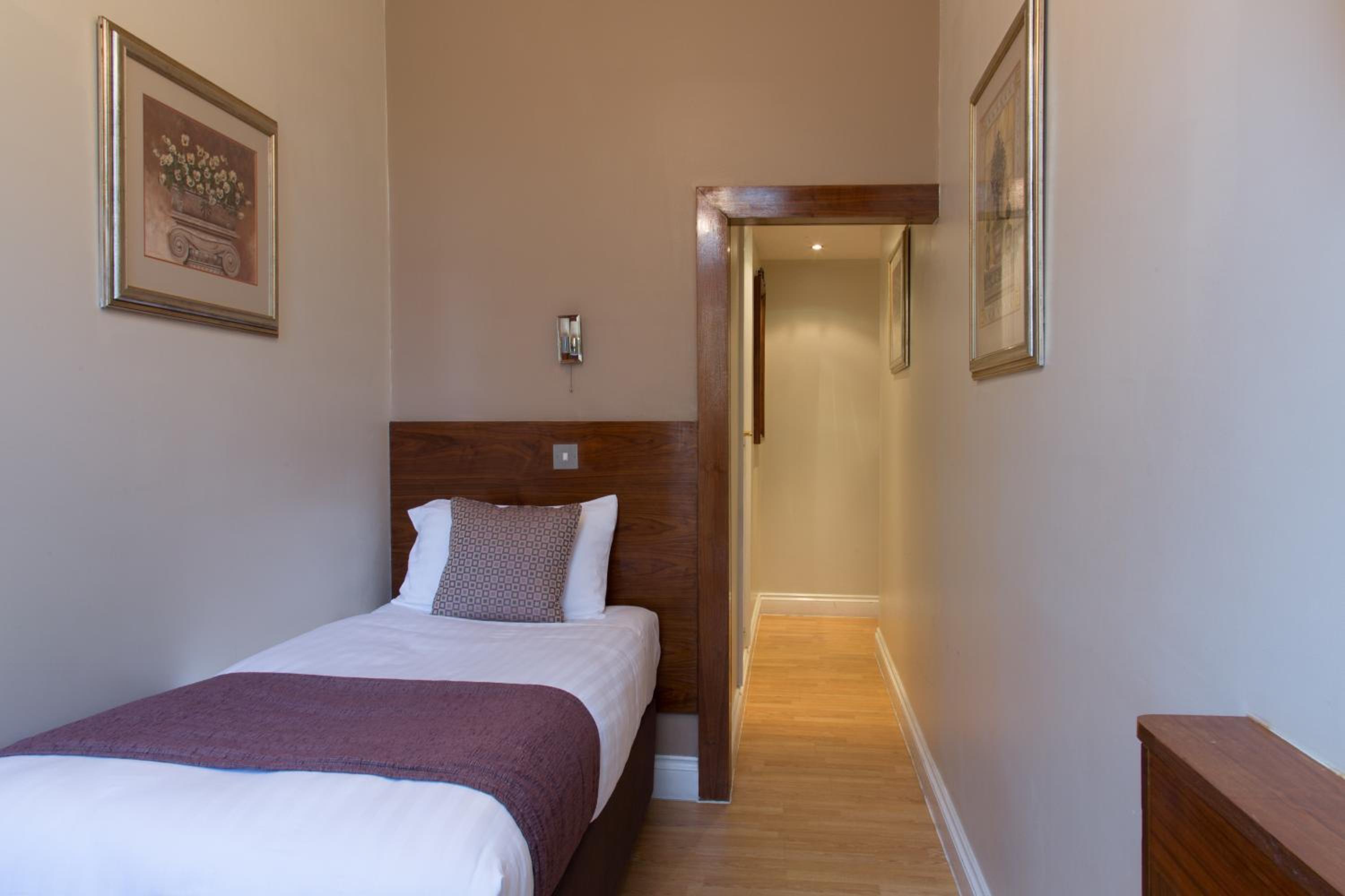 Single Room photo 1
