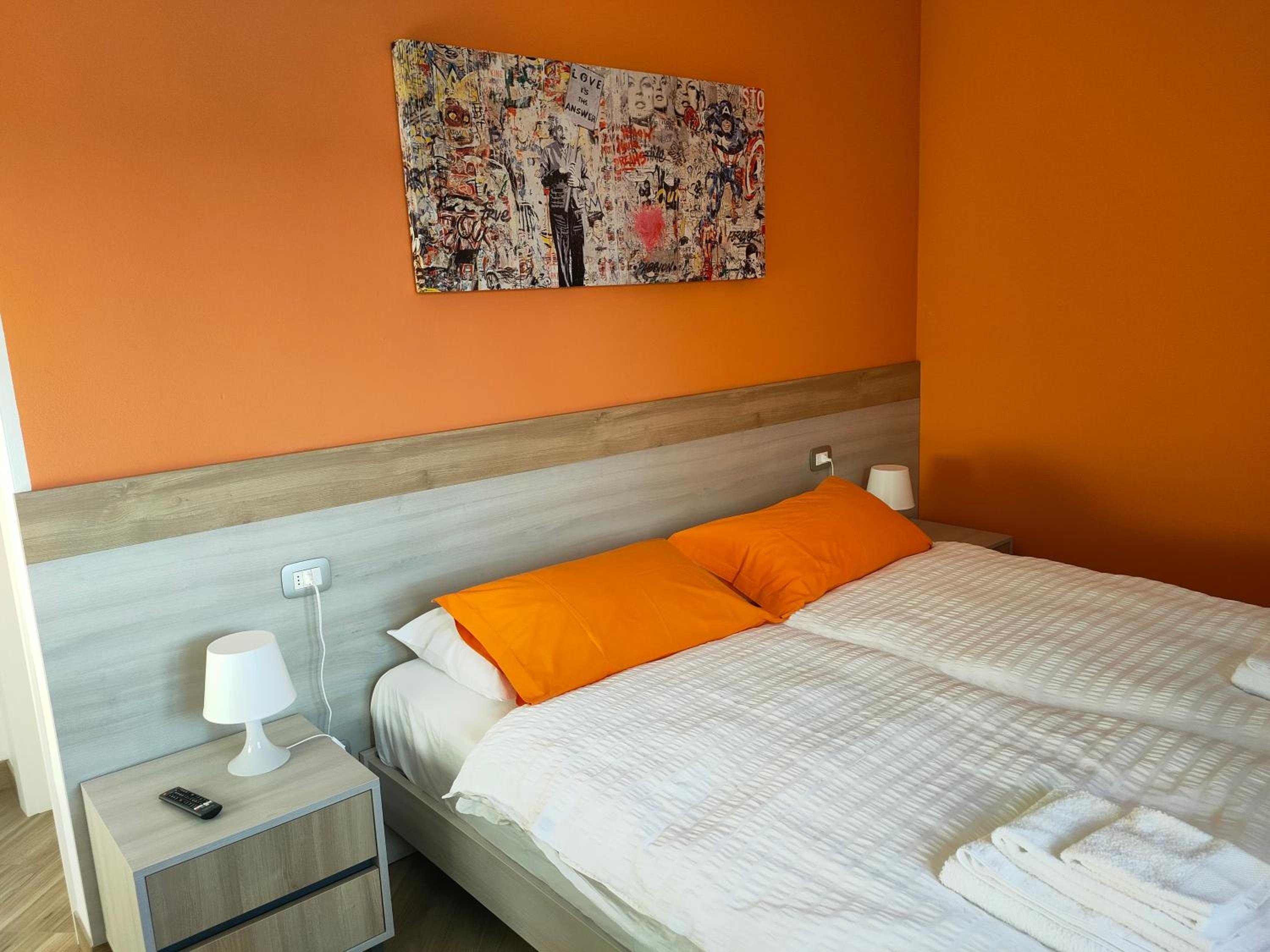 Large Double or Twin Room photo 3