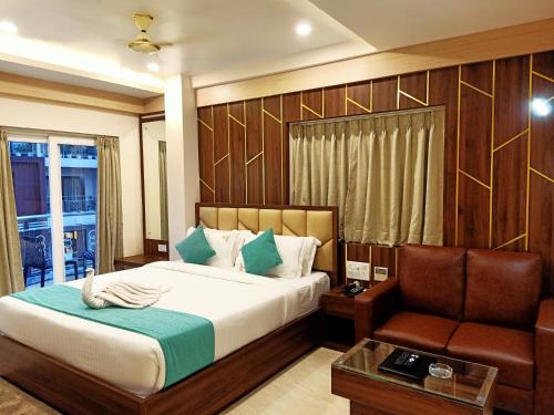 Deluxe Double Room - Photo 9