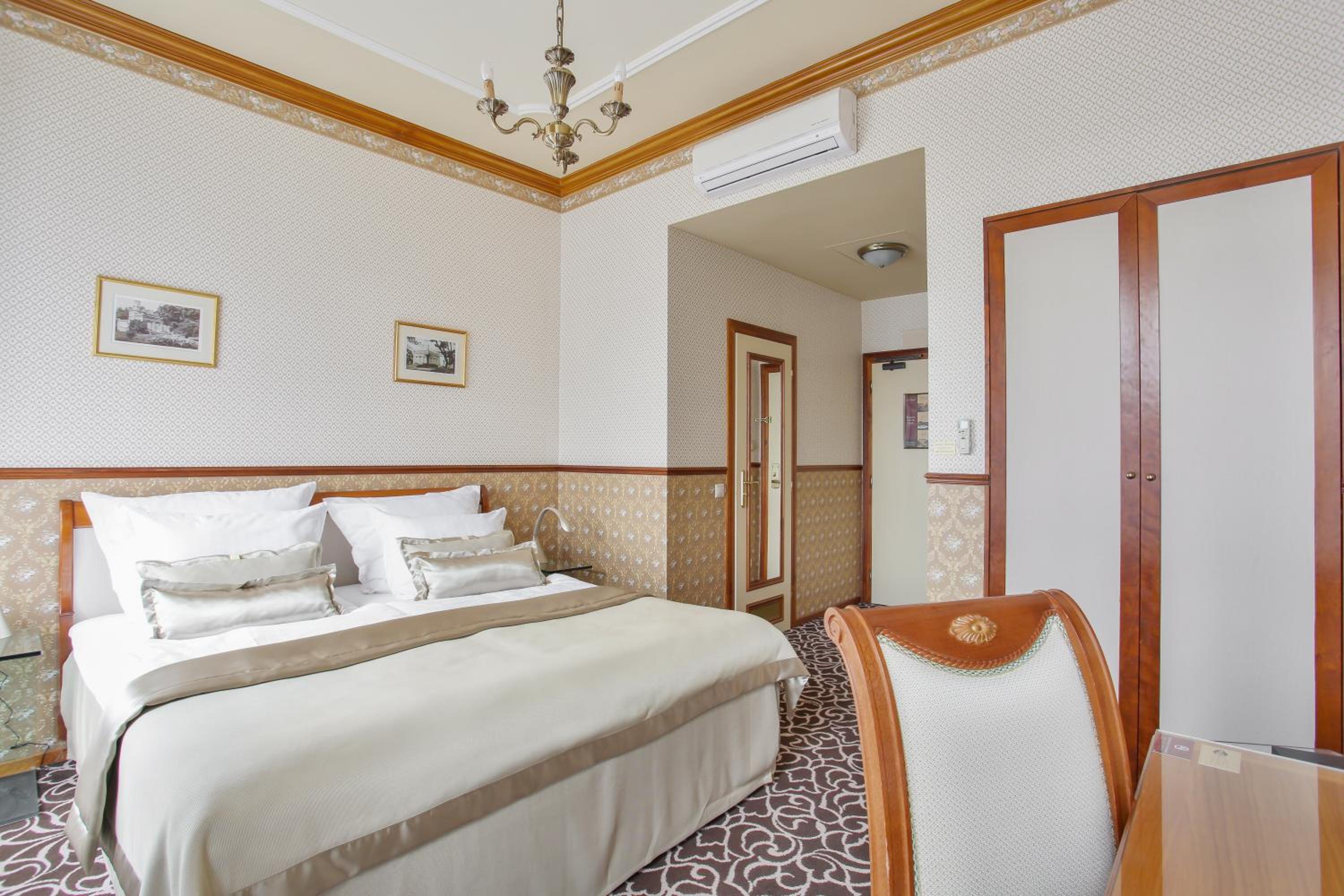 Two-Bedroom King Suite