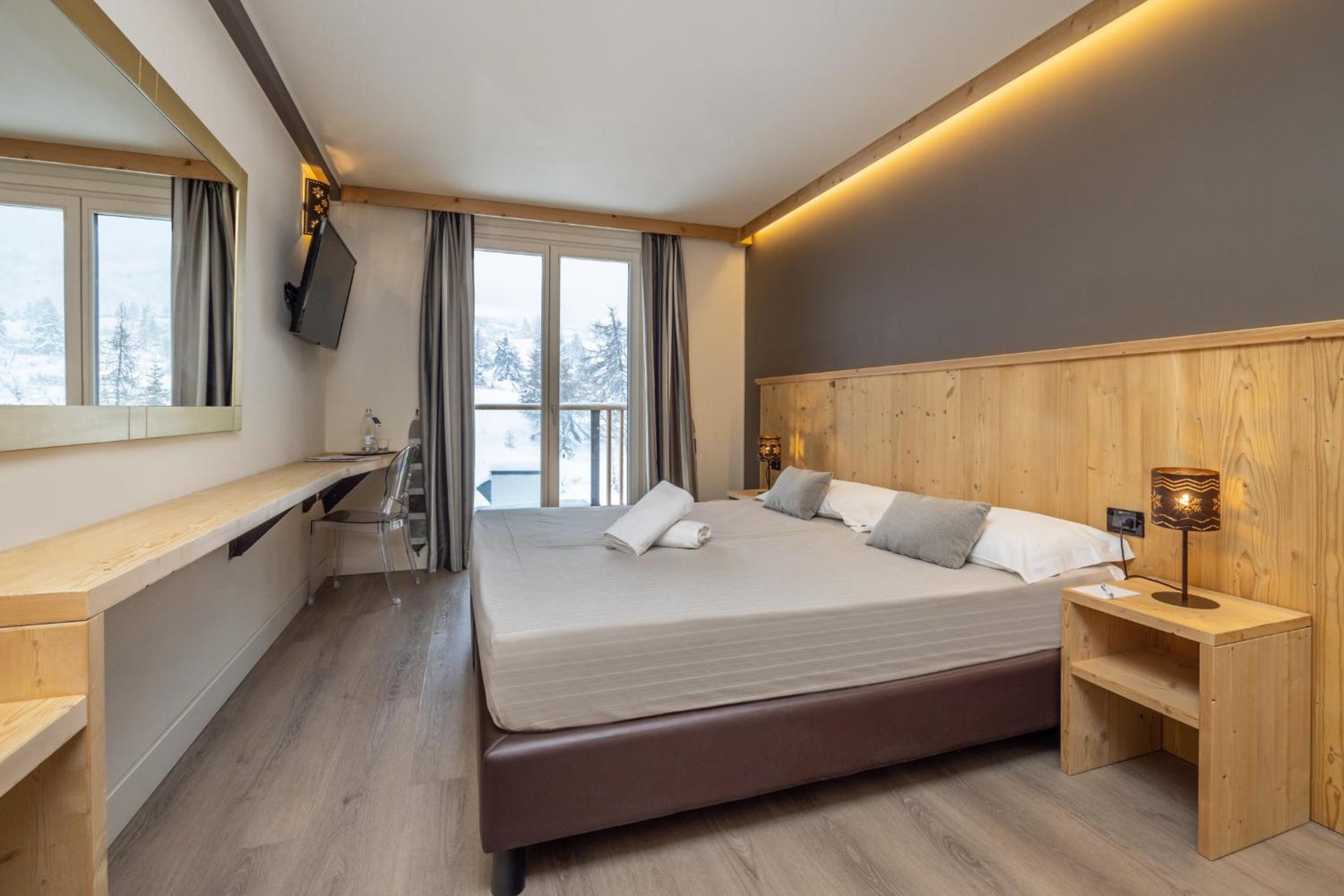 Double or Twin Room - Photo 2