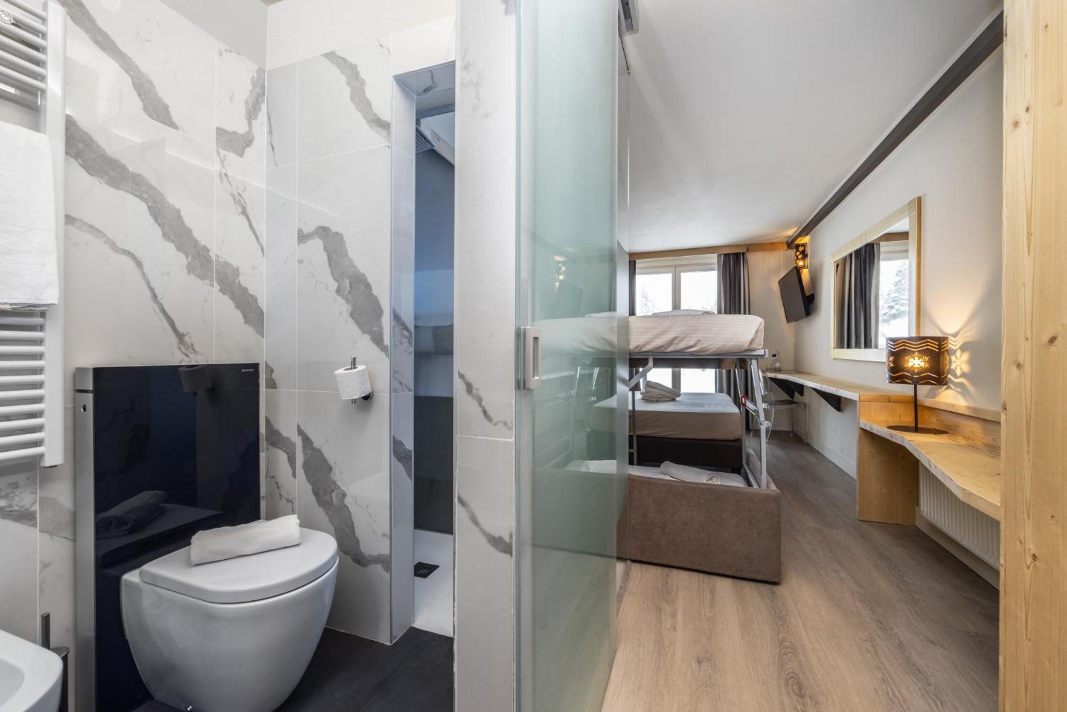 Quadruple Room - Photo 3