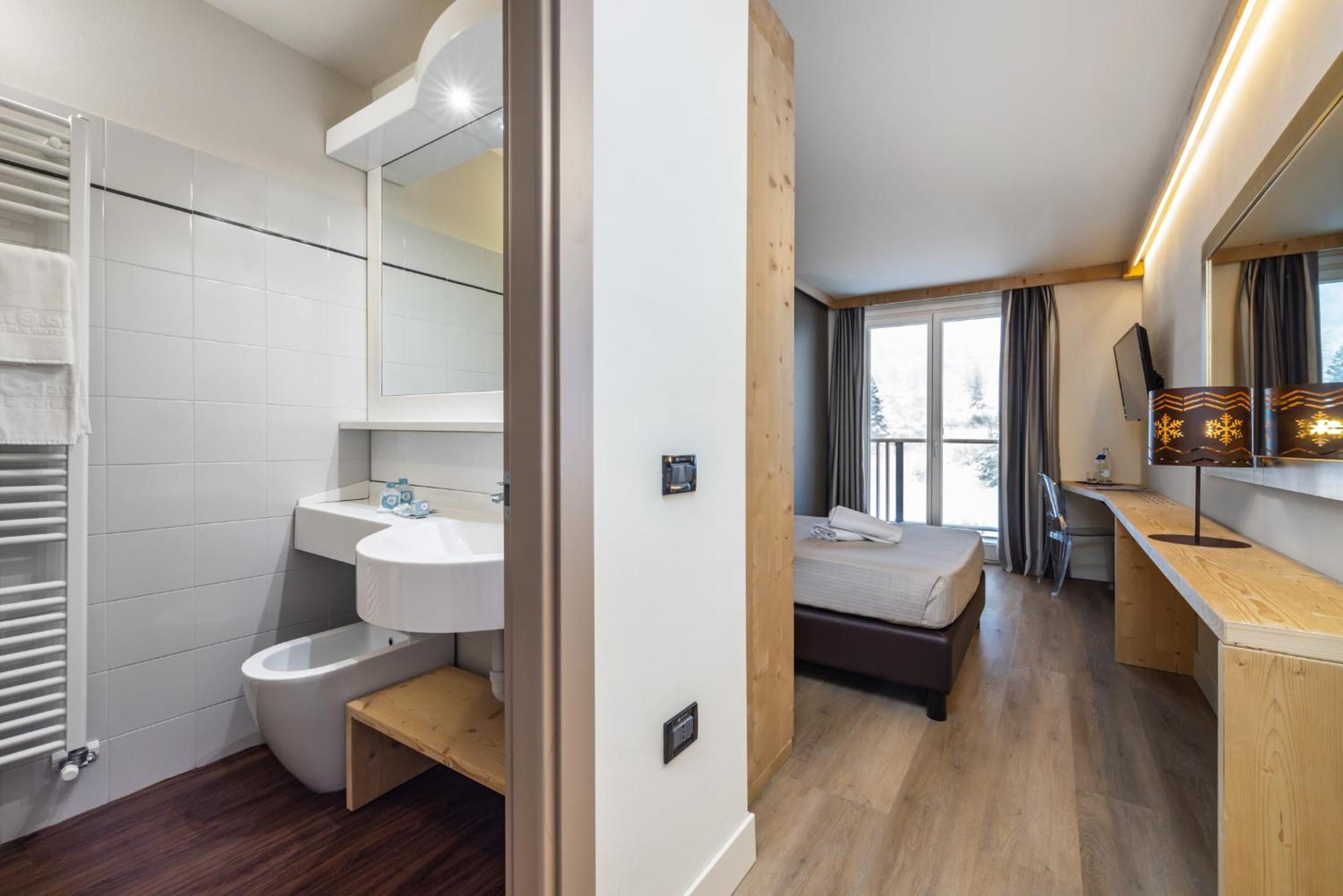 Single Room photo 2