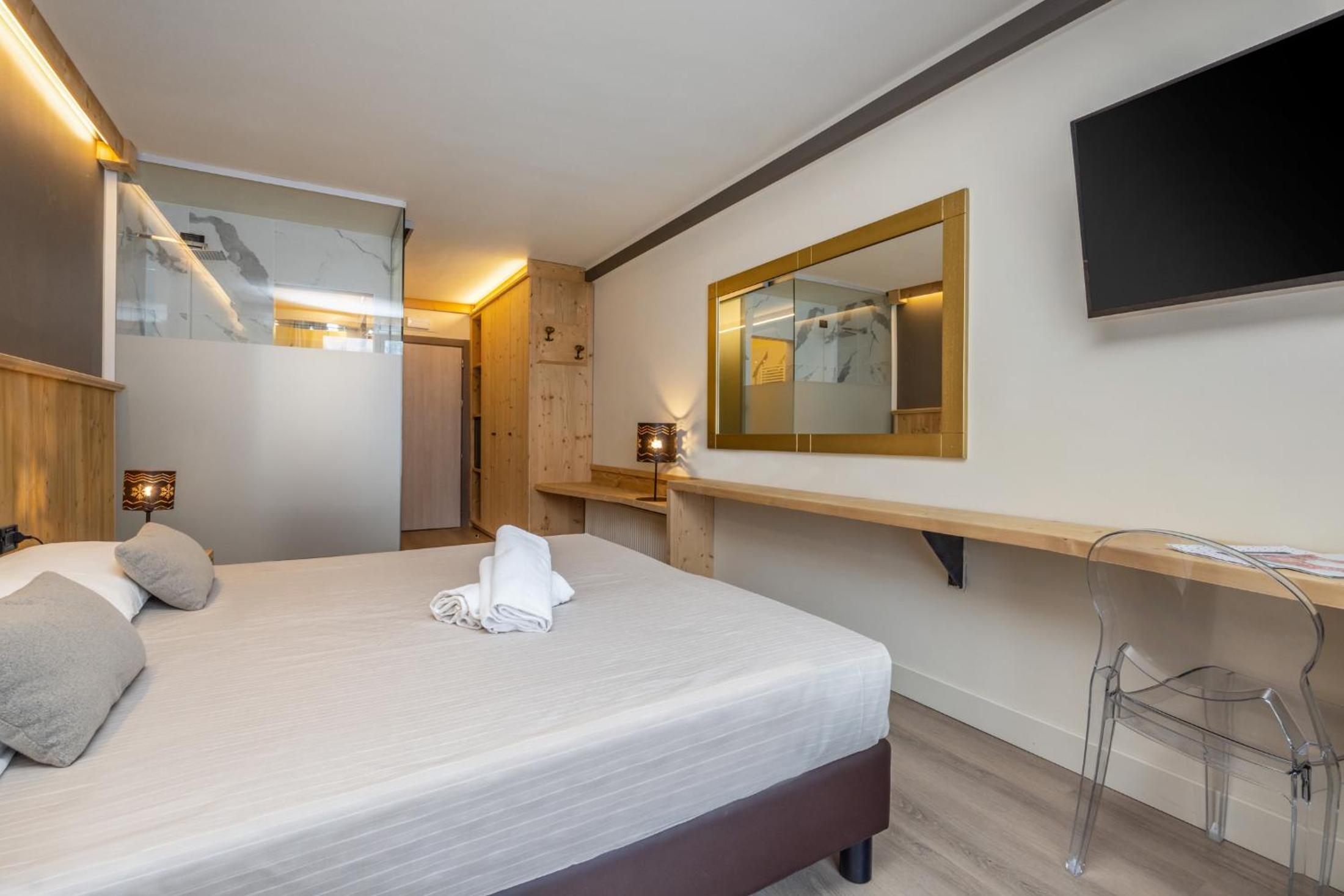 Double or Twin Room - Photo 6
