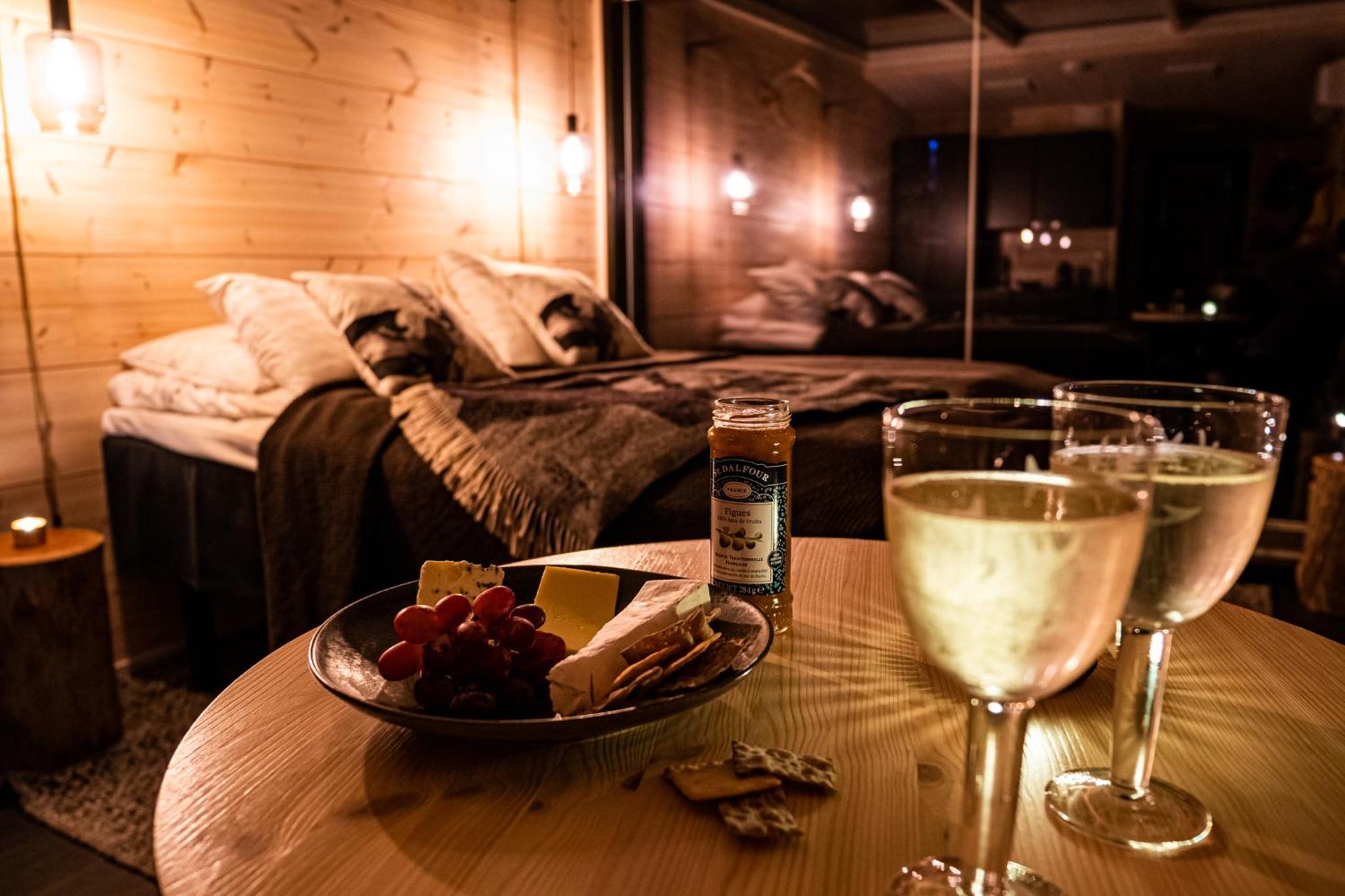 Suite - Photo 21