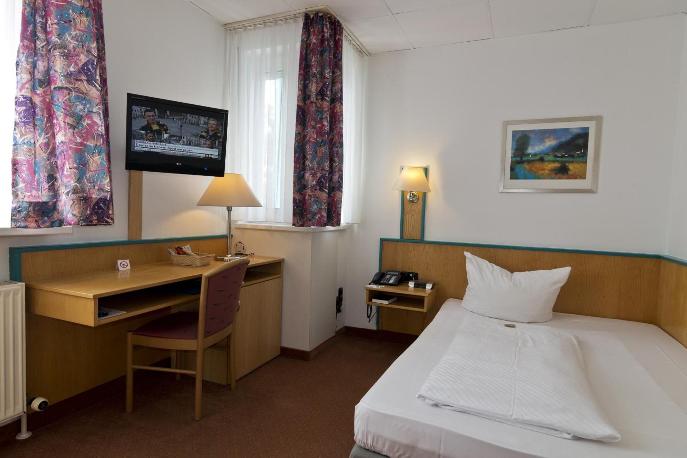 Standard Single Room photo 2