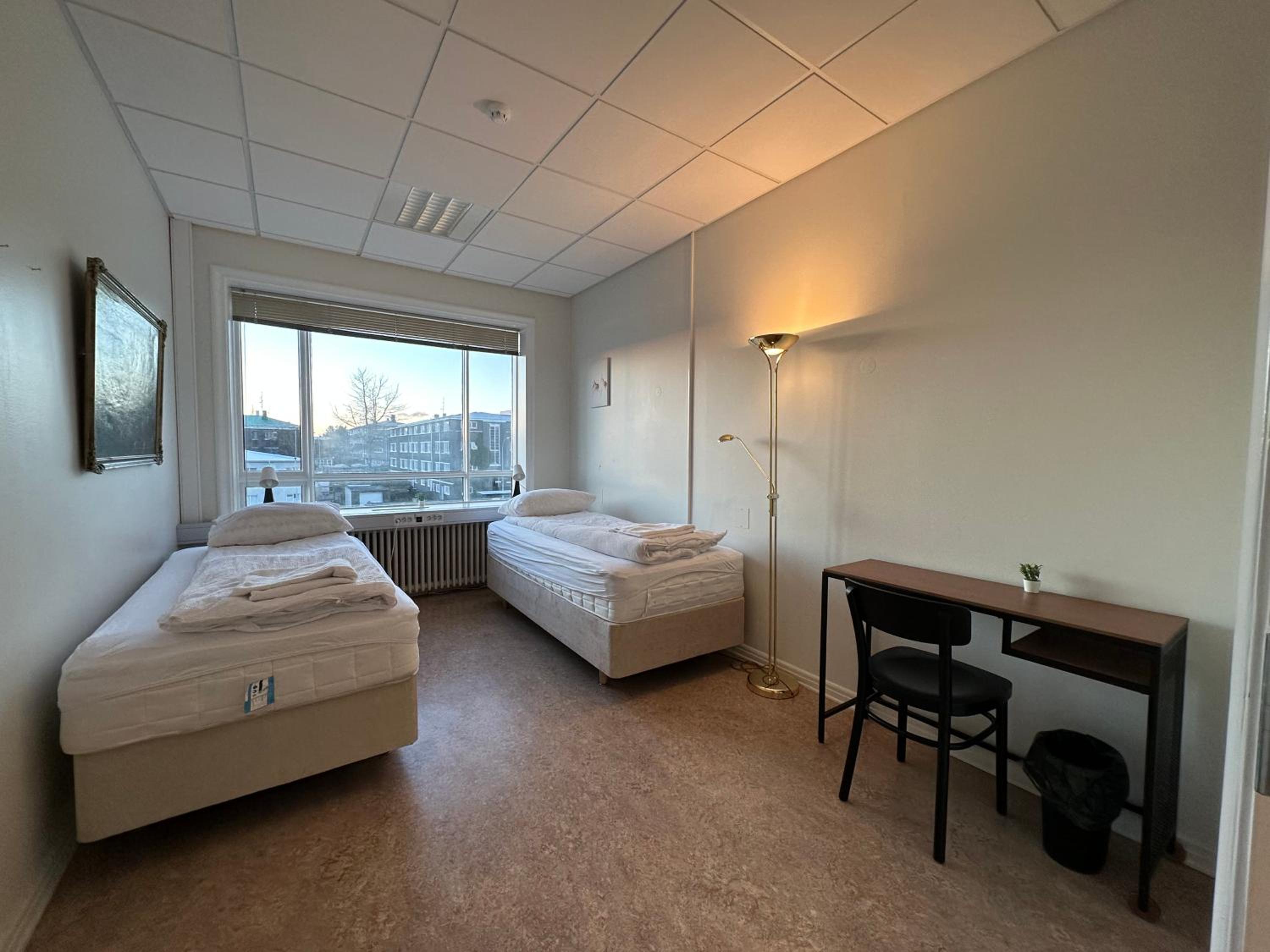 Double or Twin Room with Shared Bathroom church view photo 3