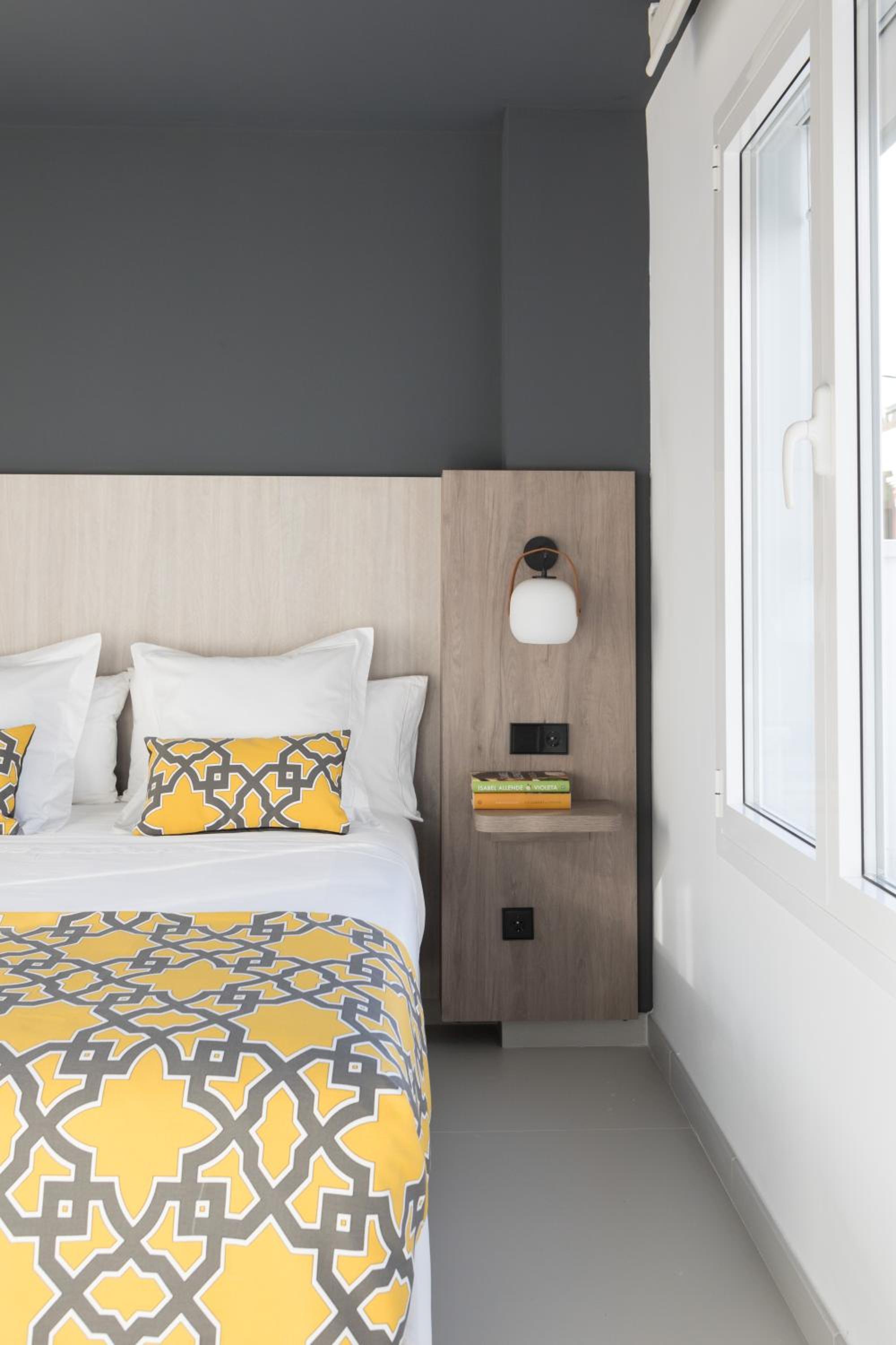 One-Bedroom Apartment with Terrace photo 2