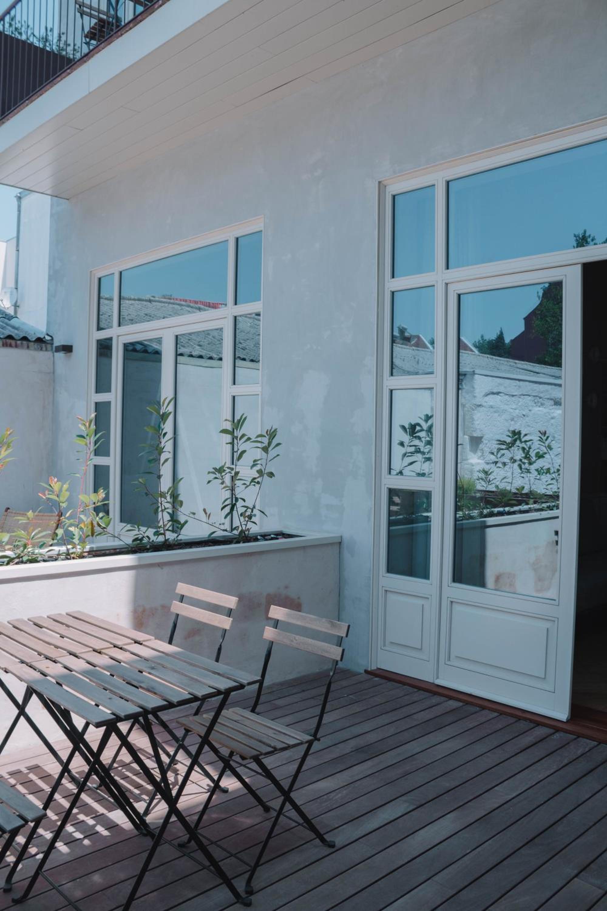 Apartment with Terrace photo 2