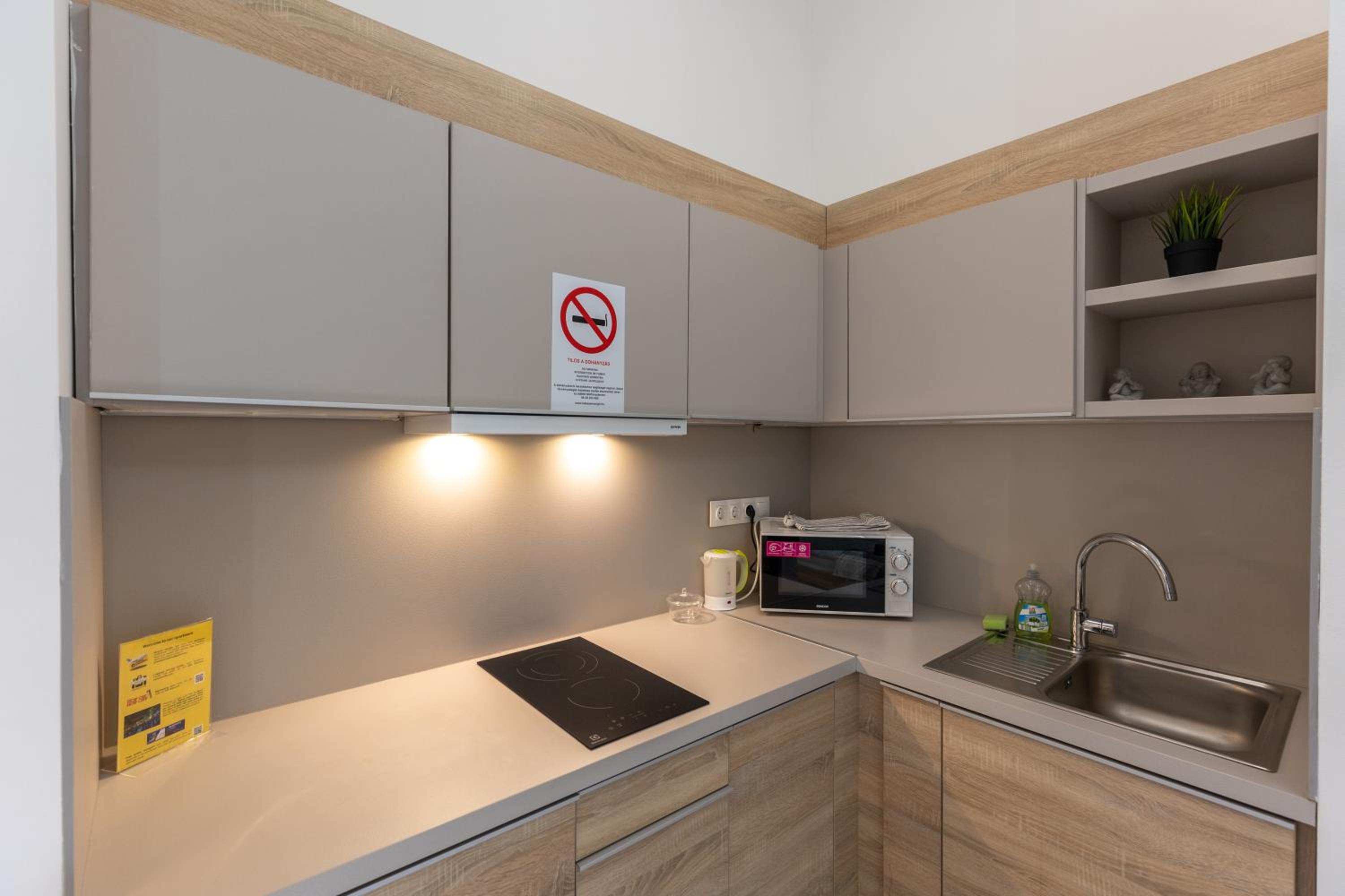 One-Bedroom Apartment - Photo 16