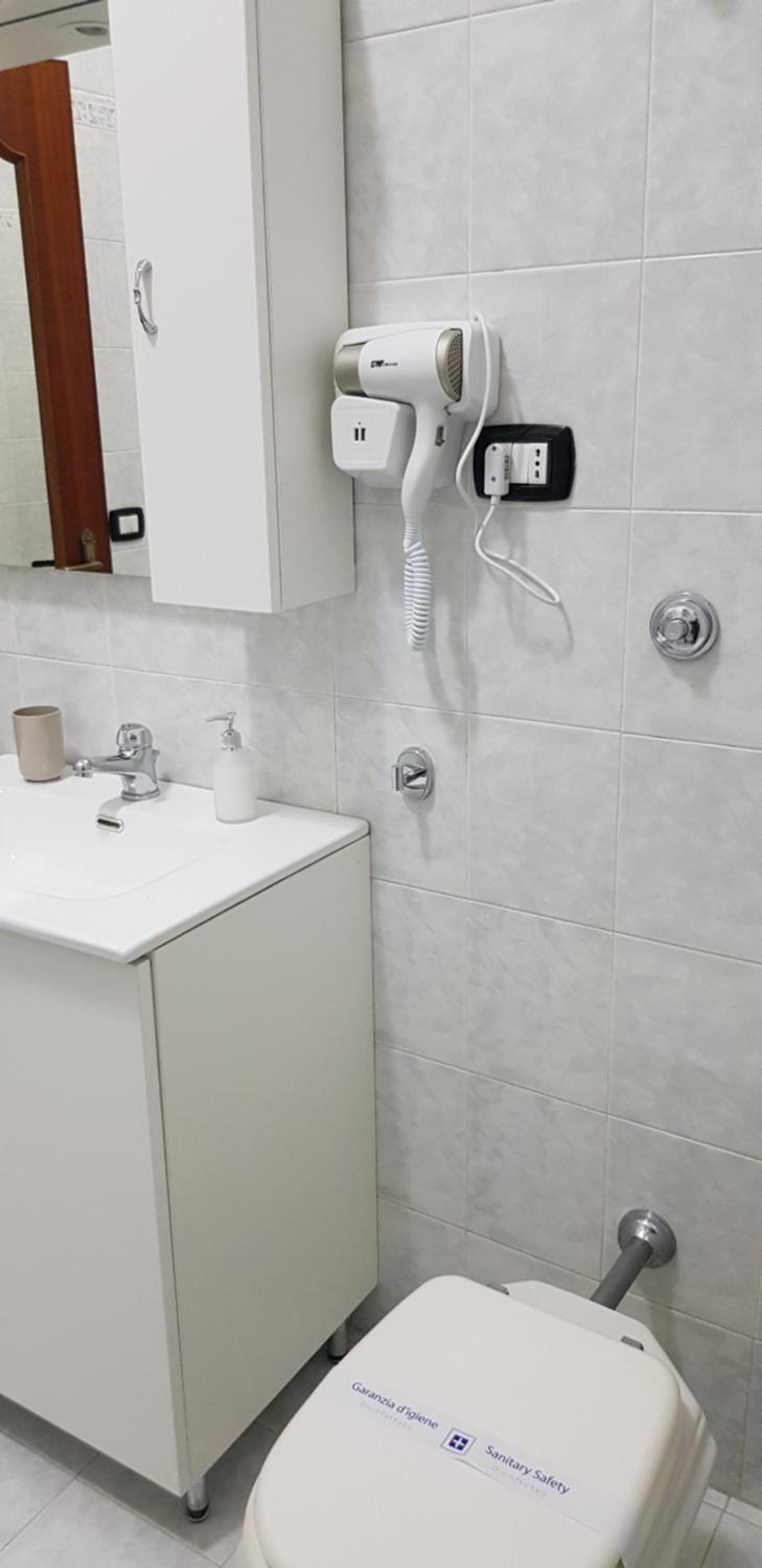 Double Room with Private Bathroom photo 2