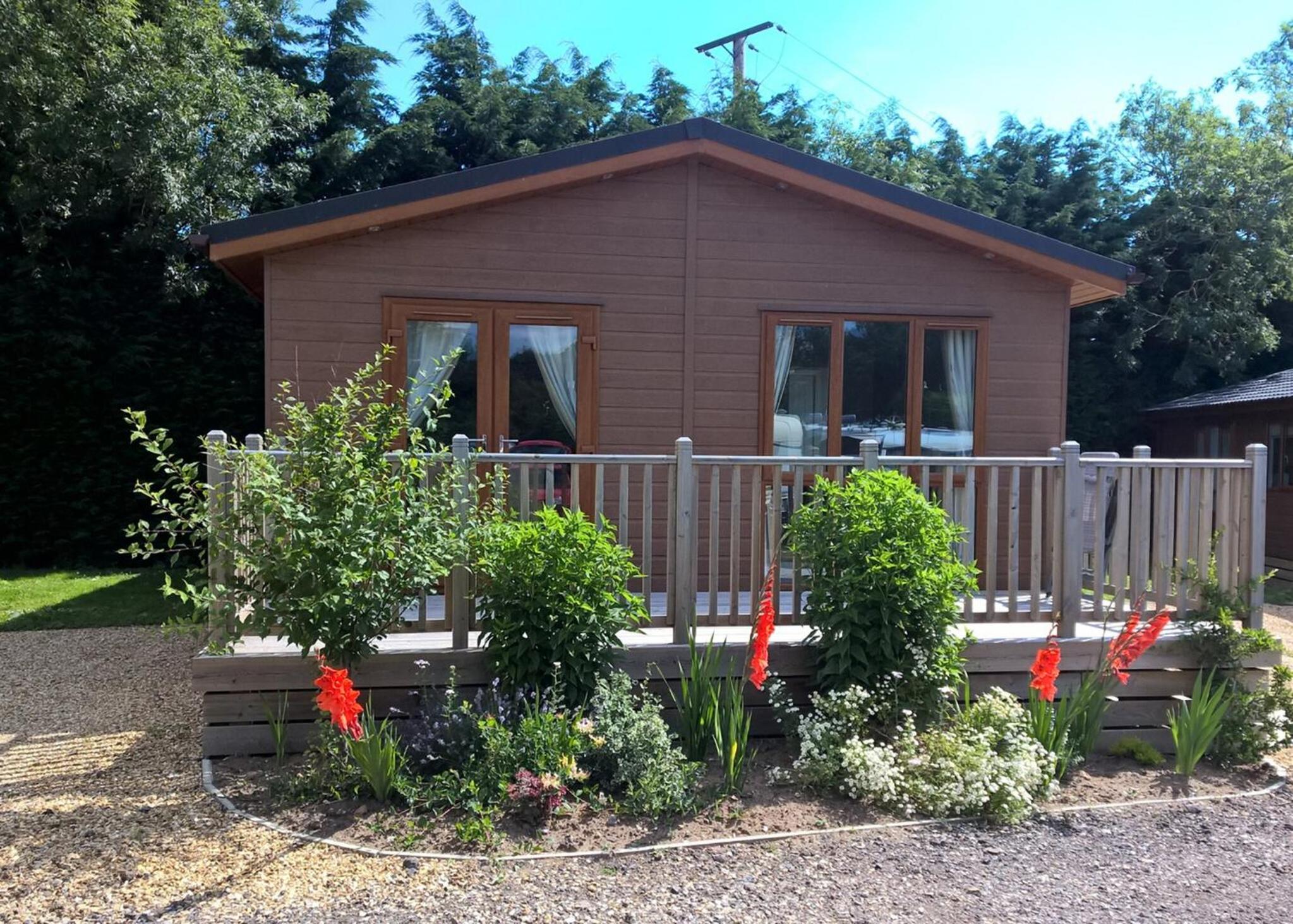 Three-Bedroom House photo 3