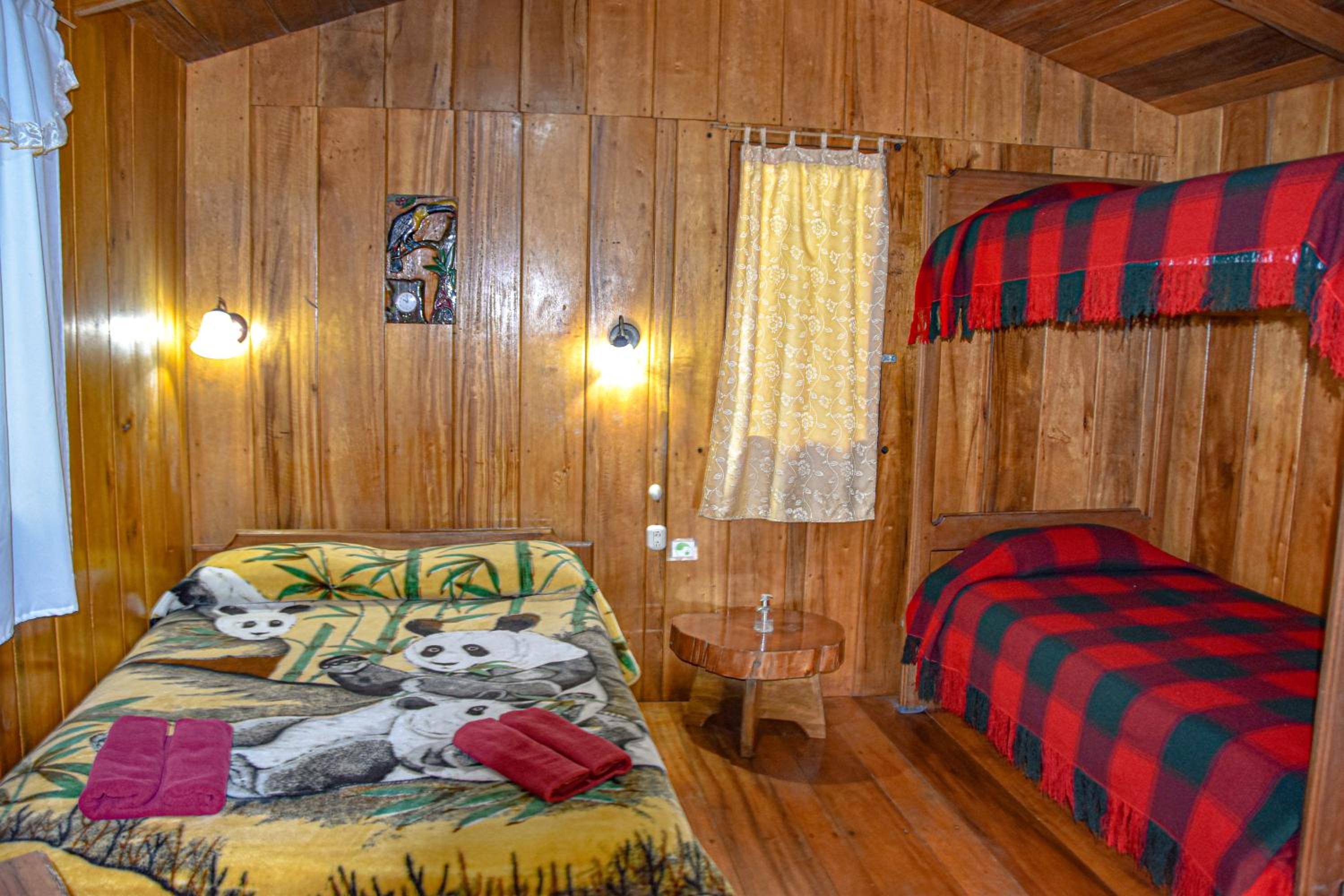 Bungalow (4 Adults)