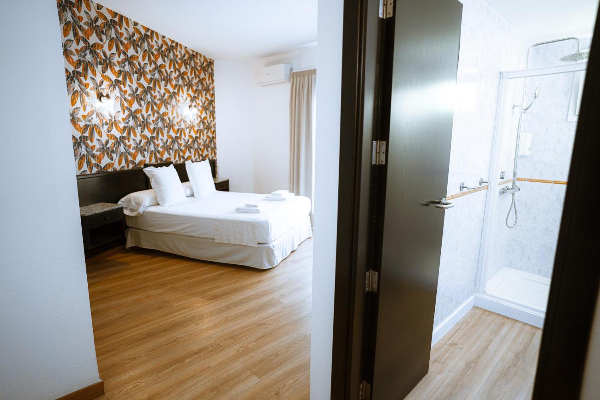 Double Room with Balcony photo 3