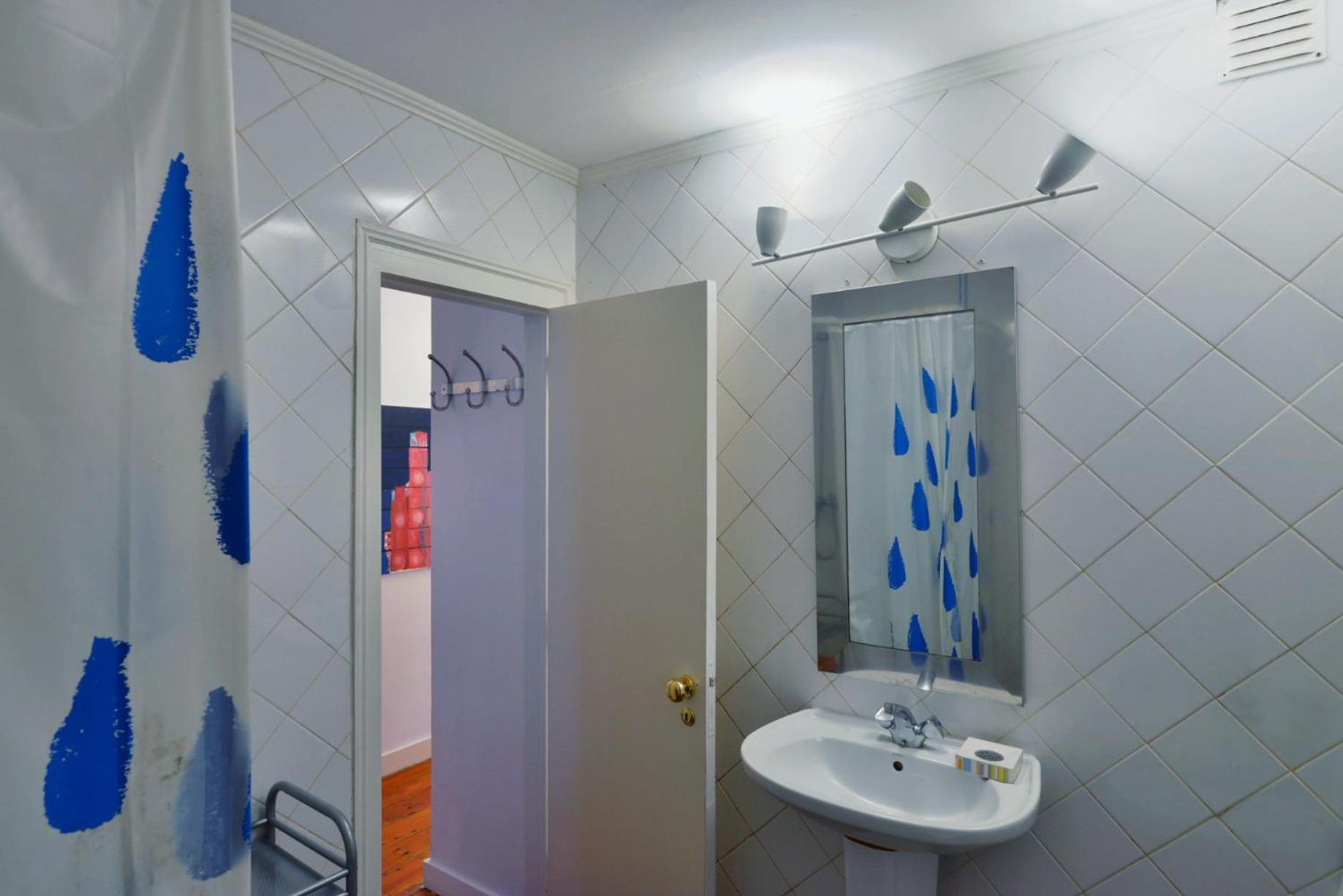 Two-Bedroom Apartment - Photo 7